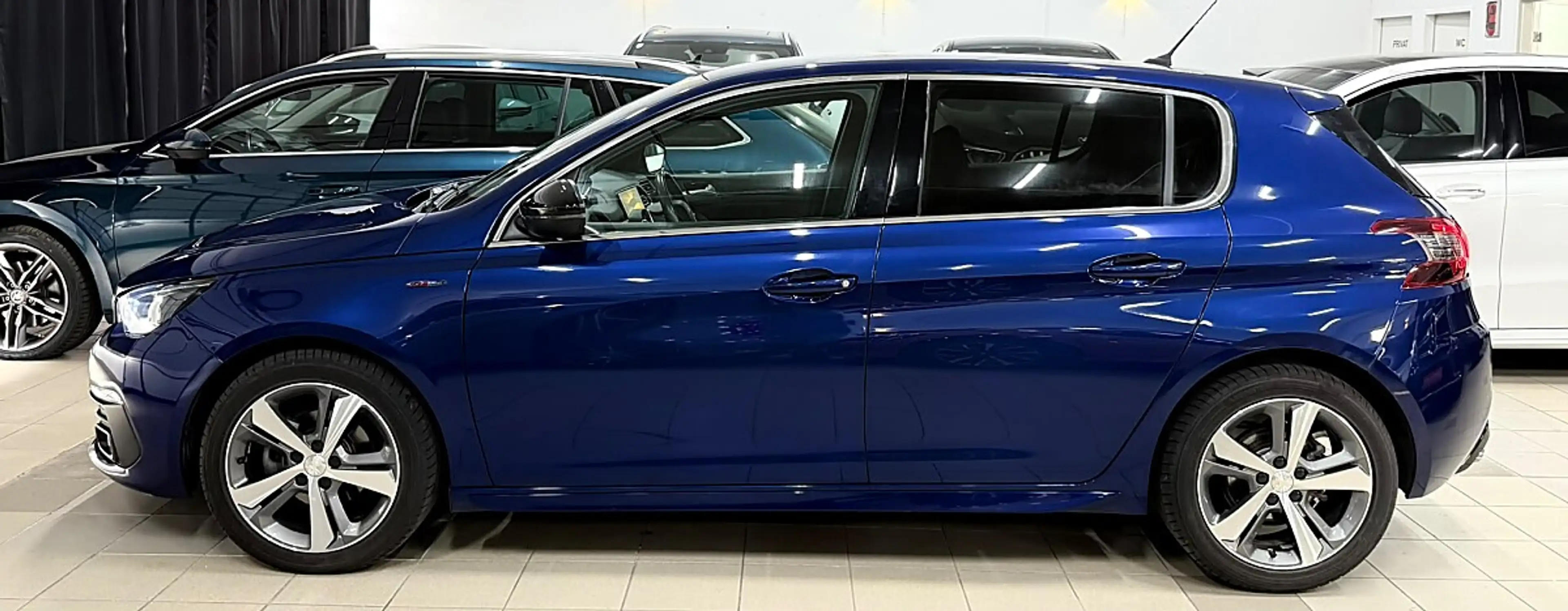 Peugeot 308 1.2 e-THP/PureTech 130 GT Line Start/Stop *weni... — photo 8