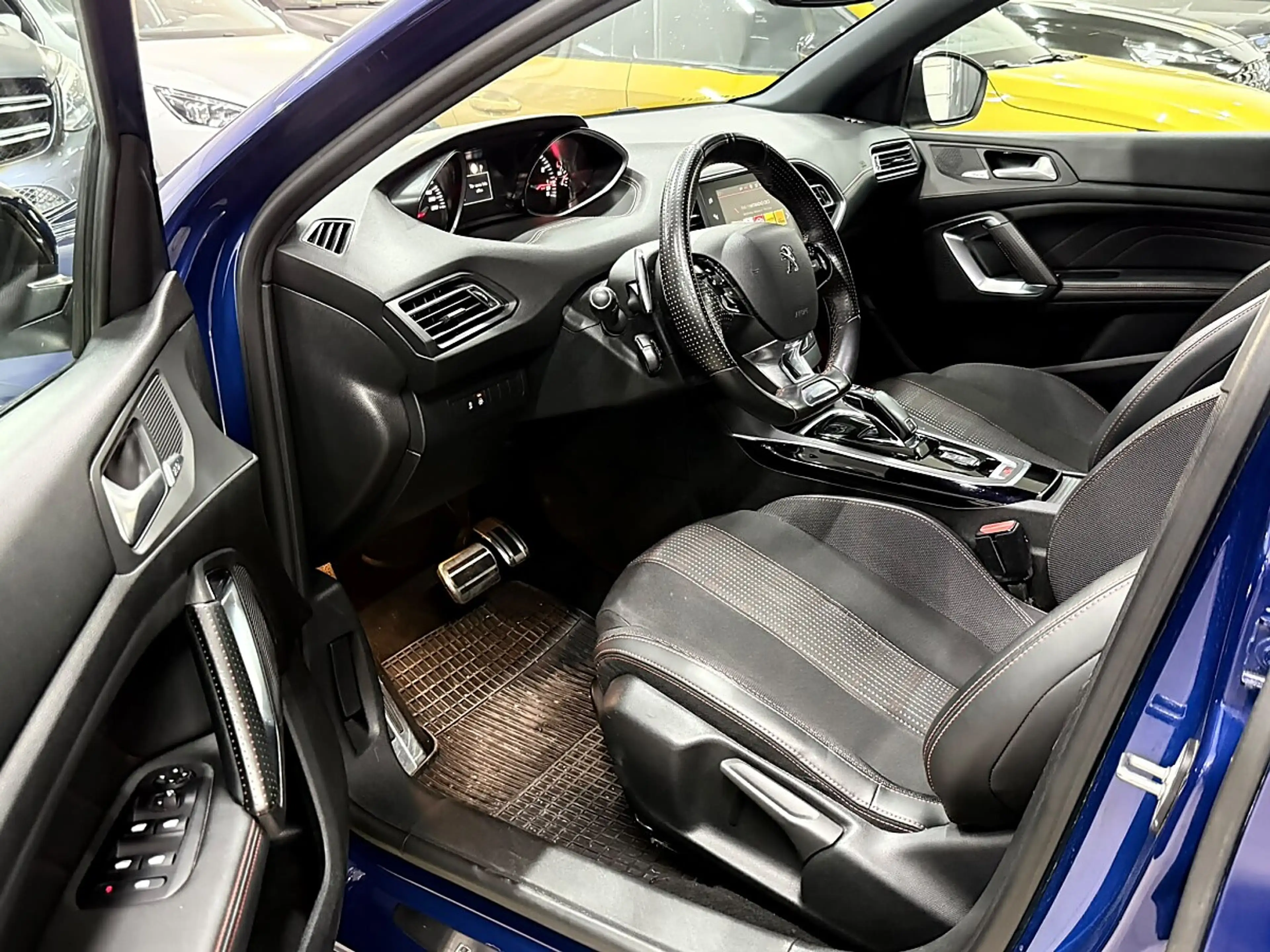 Peugeot 308 1.2 e-THP/PureTech 130 GT Line Start/Stop *weni... — photo 13