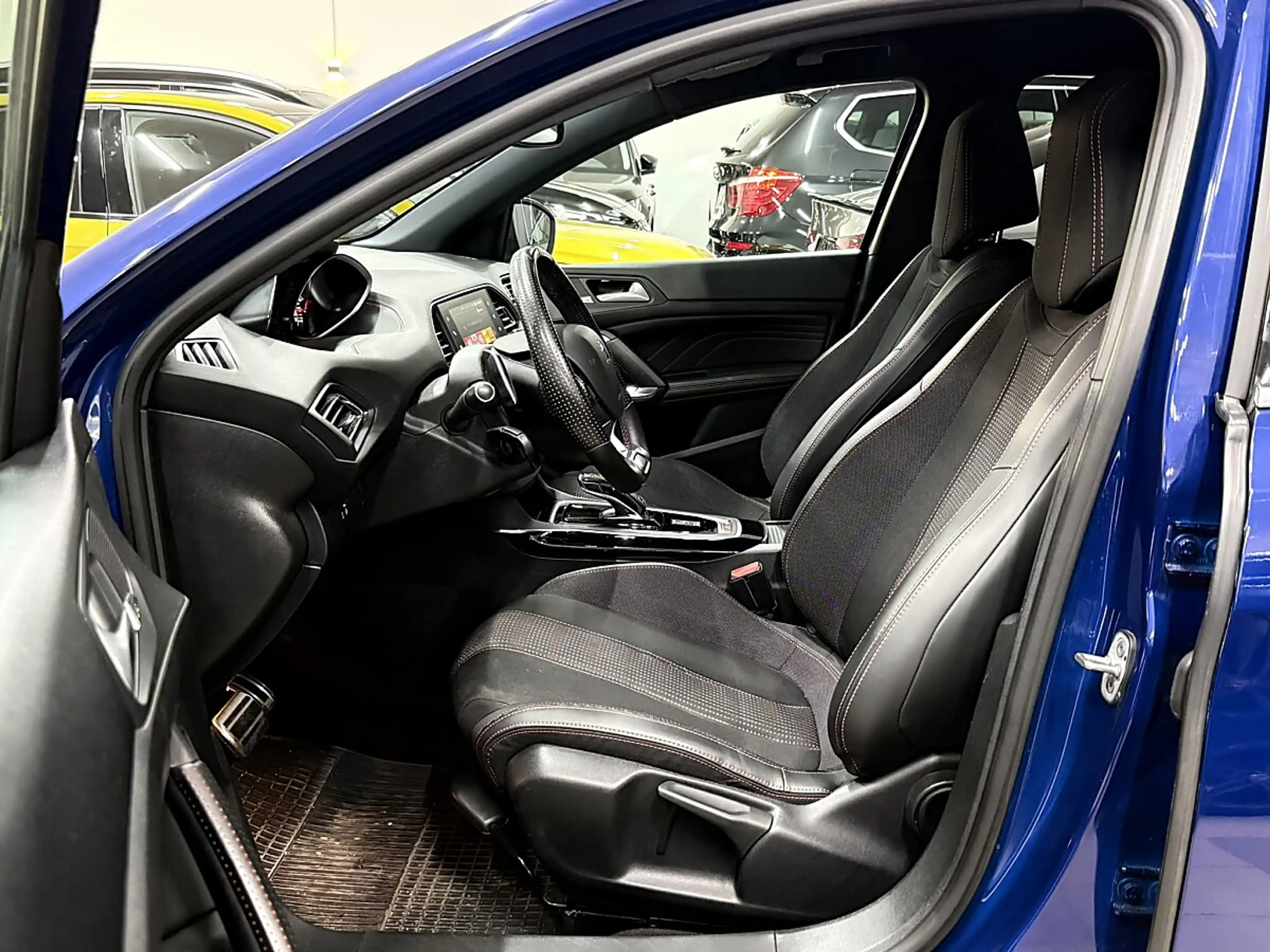 Peugeot 308 1.2 e-THP/PureTech 130 GT Line Start/Stop *weni... — photo 15