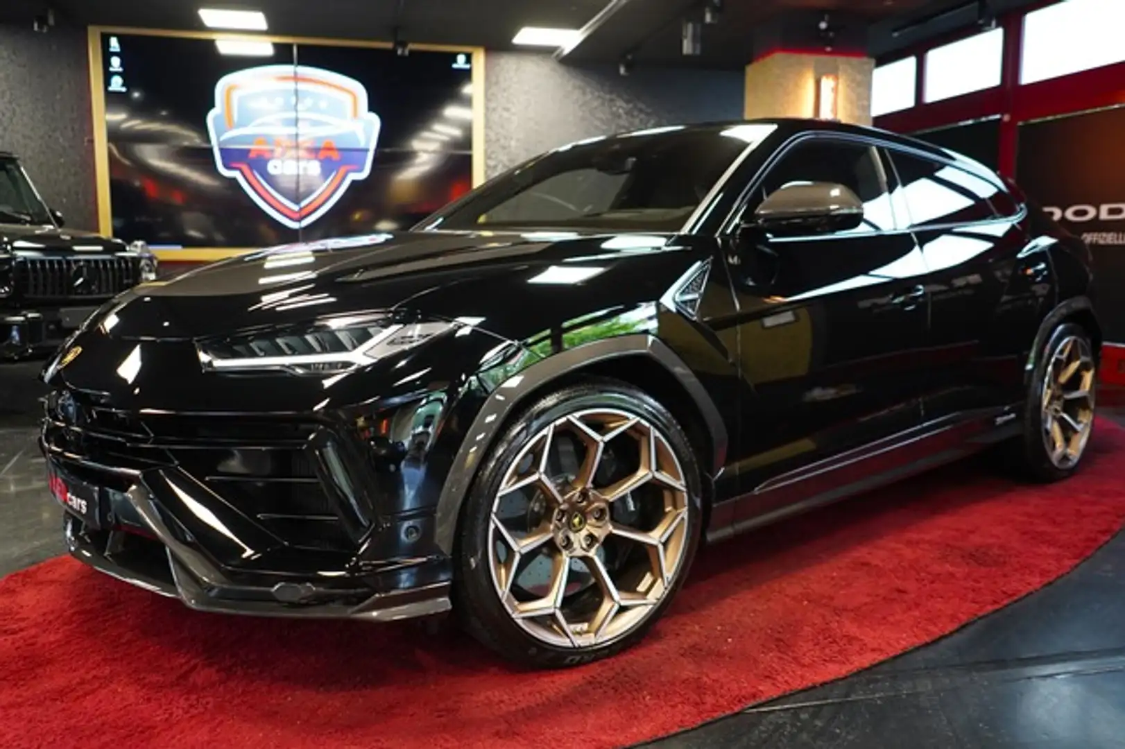 Lamborghini Urus Performante PROD25 AKRVIC CARBON HAUBE B&O 23" Černá - 1
