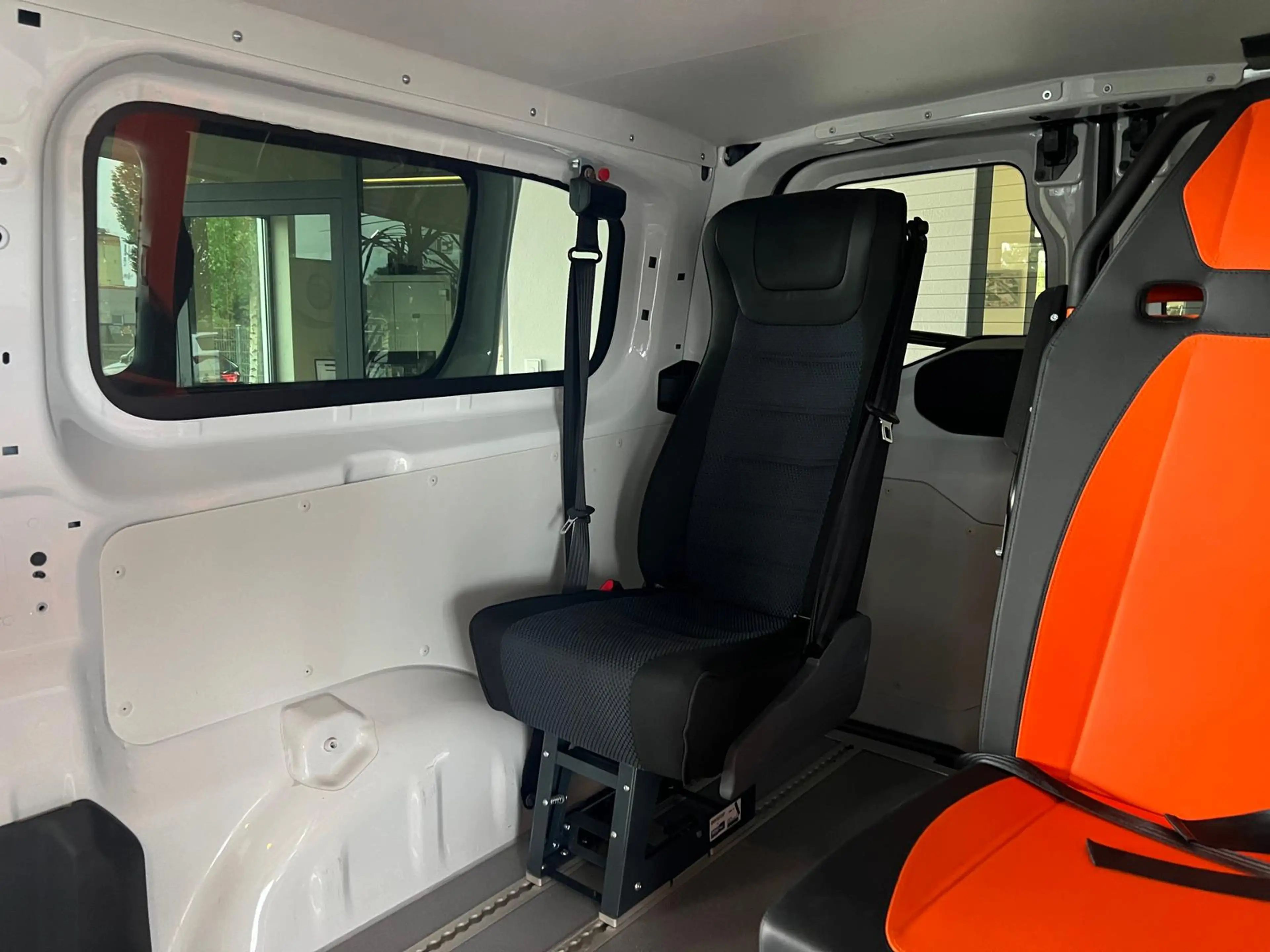 Citroen Jumpy 2.0HDI 7-Sitze + Rollstuhlplatz LightFLOOR — photo 8