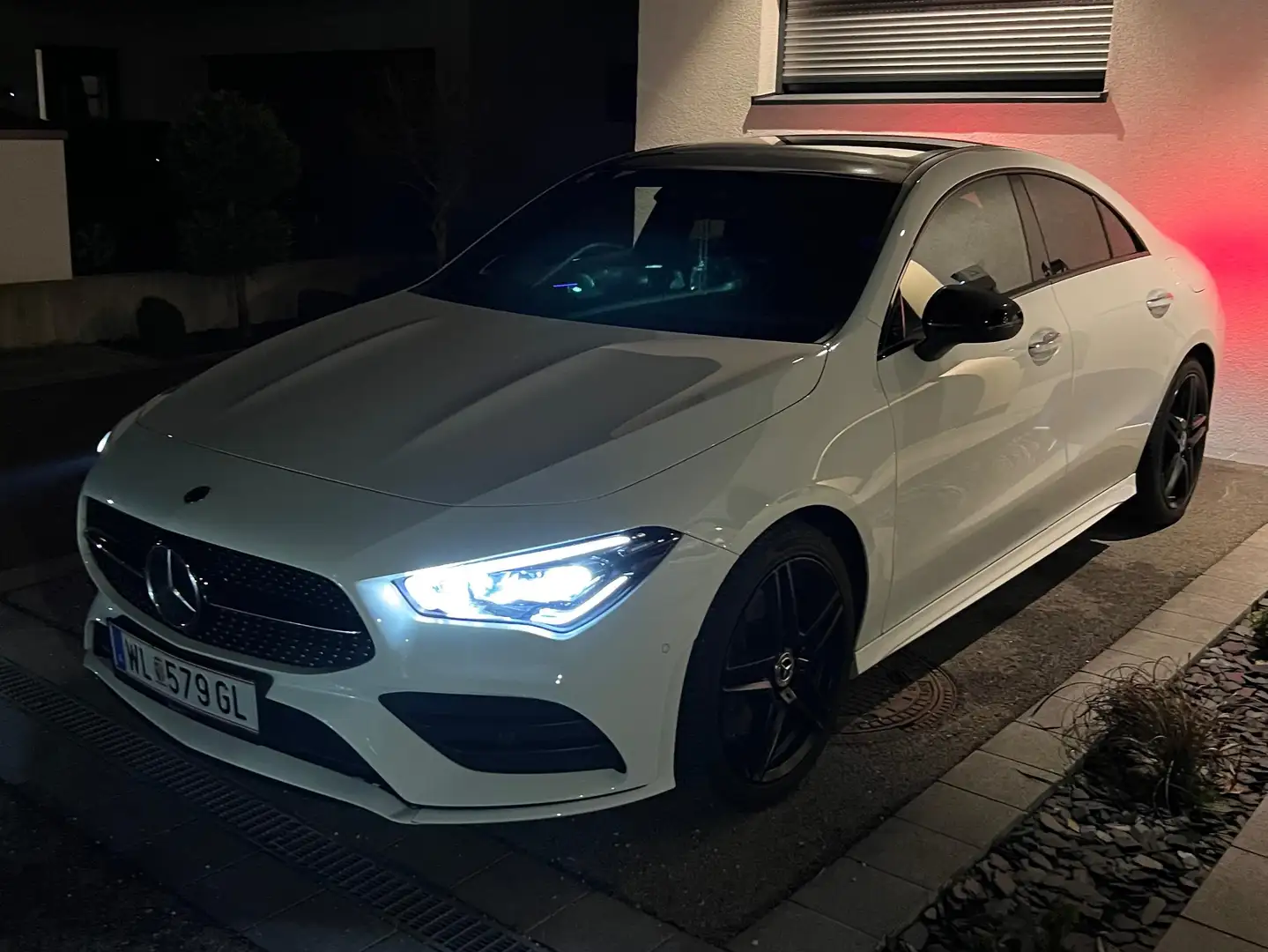 Mercedes-Benz CLA 200 CLA 200 d Aut. Weiß - 1