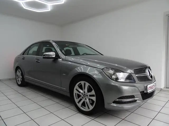 Mercedes-Benz C 180 C 180 CGI BlueEfficiency AHK Klima SH BC Navi