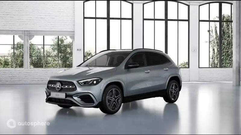MERCEDES-BENZ Gla