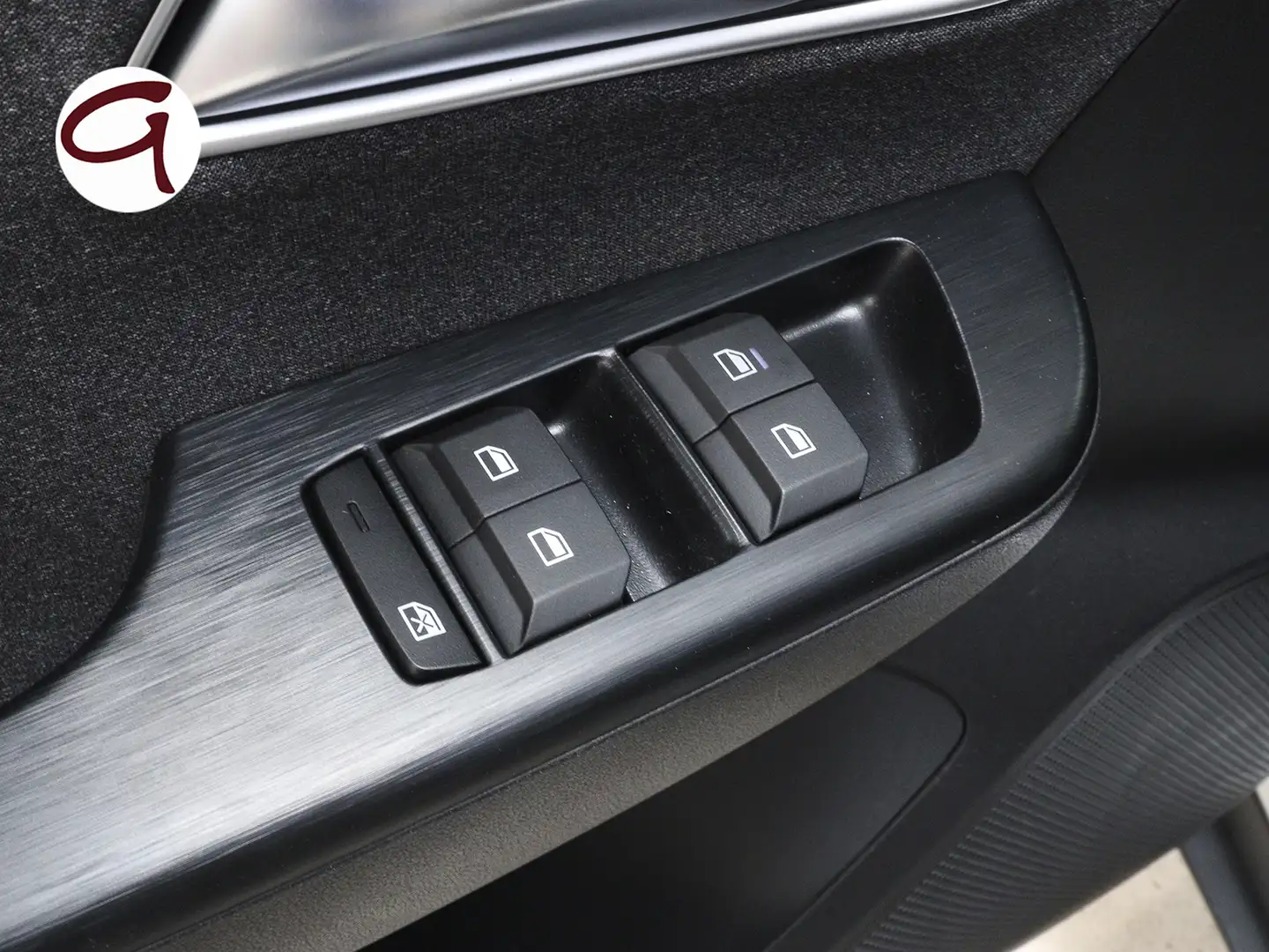 MG ZS 1.5 Hybrid+ Standard Negro - 2