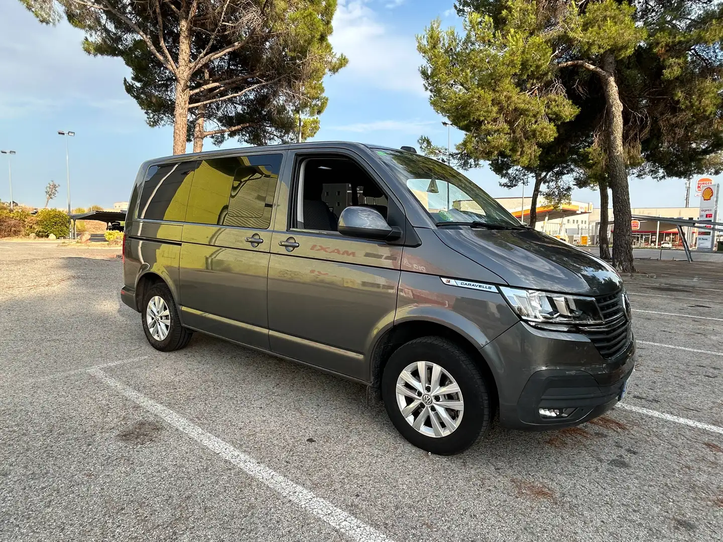 Volkswagen T6.1 Caravelle 2.0 TDI 110CV Gris - 1