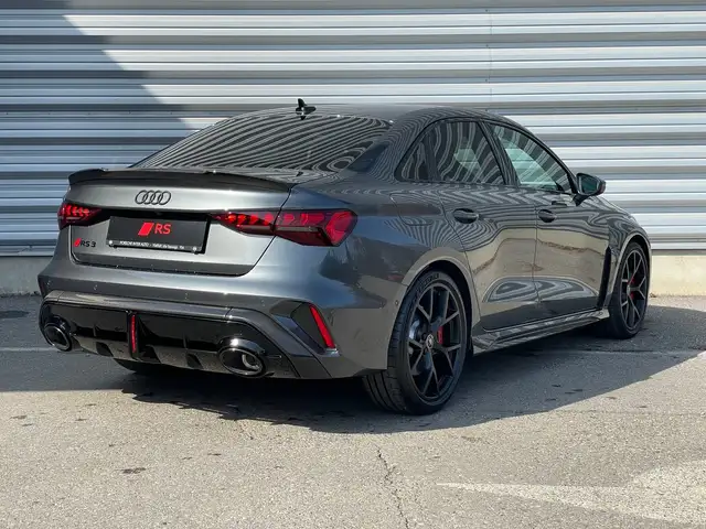 Audi RS3 Audi RS 3 Limousine Ansicht 2