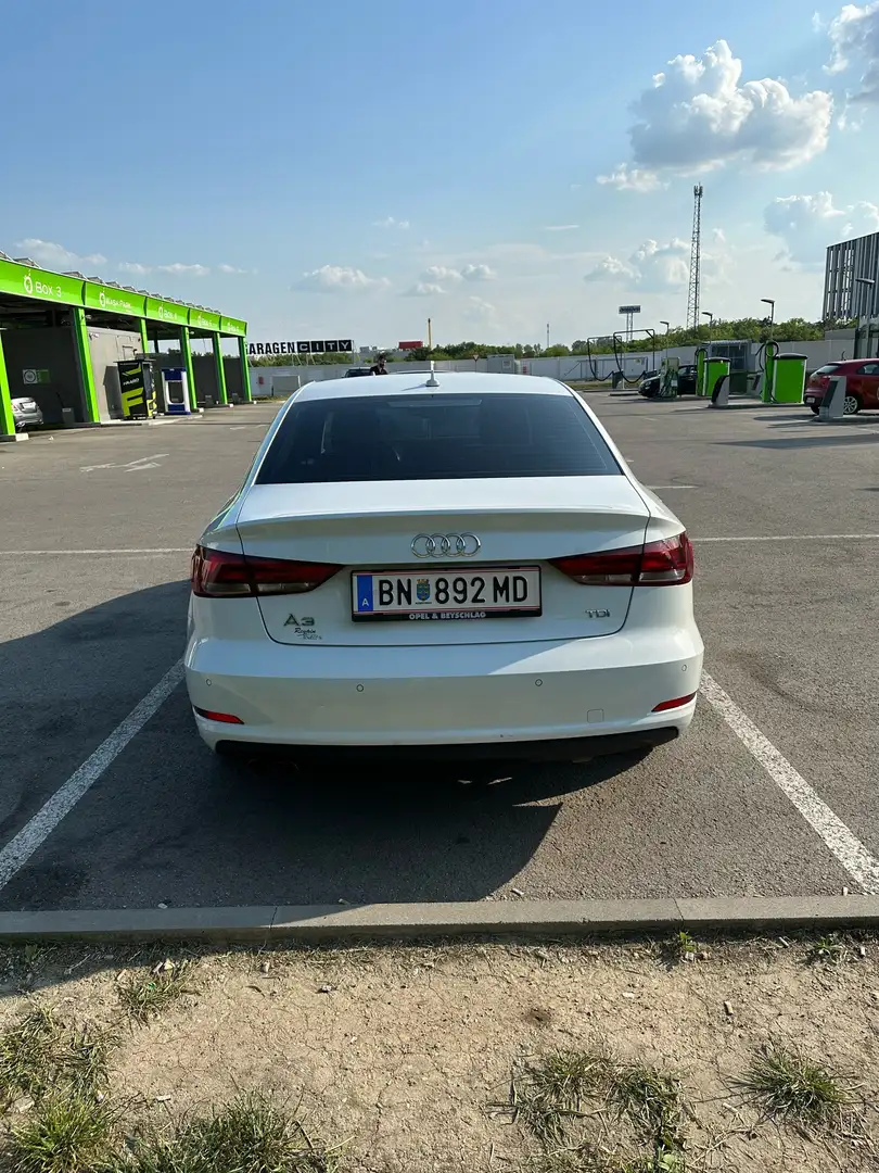 Audi A3 SB 2,0 TDI Intense Weiß - 2