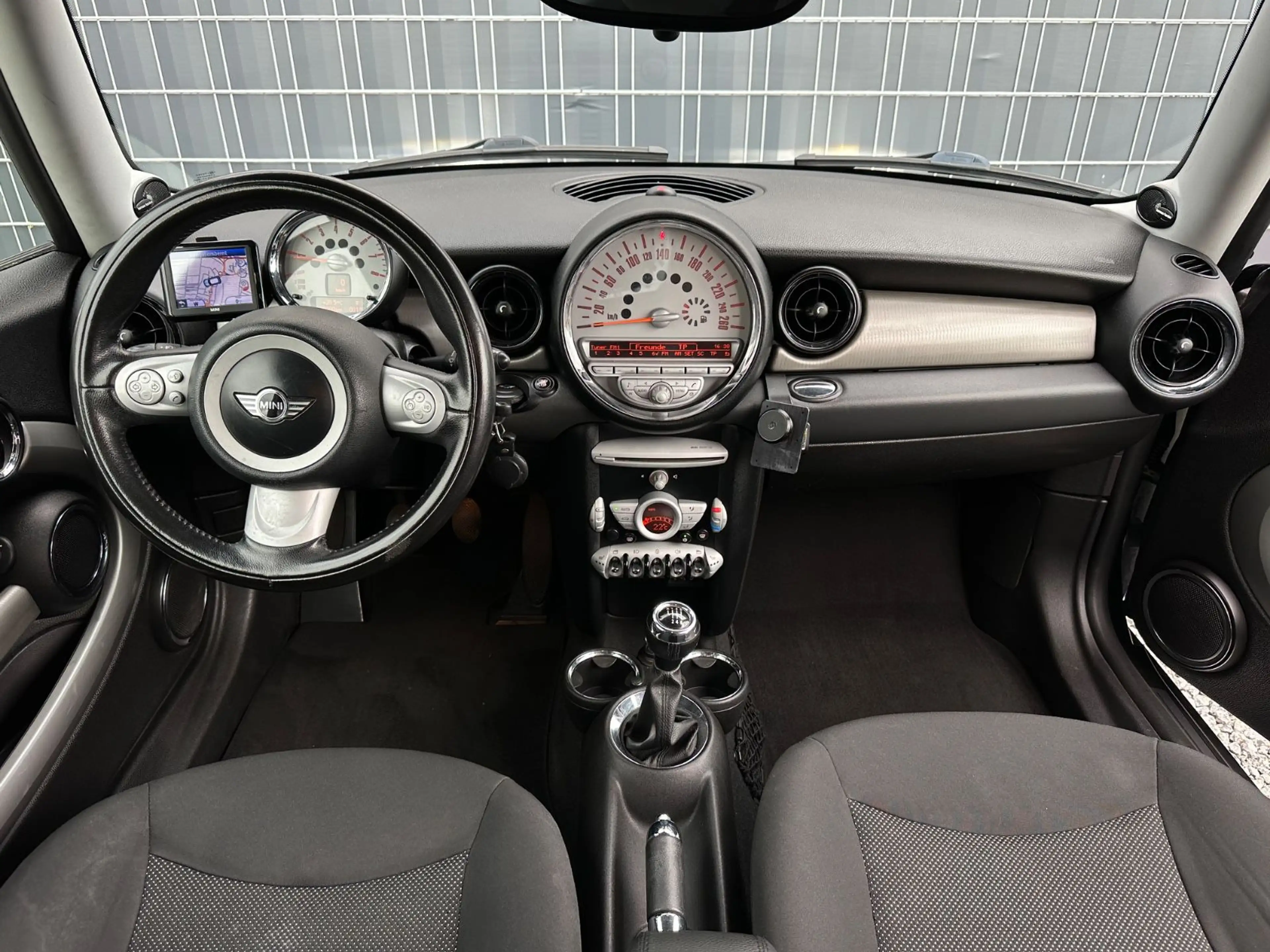 MINI Cooper Clubman Klima SHZ Xenon PDC Navi — photo 9