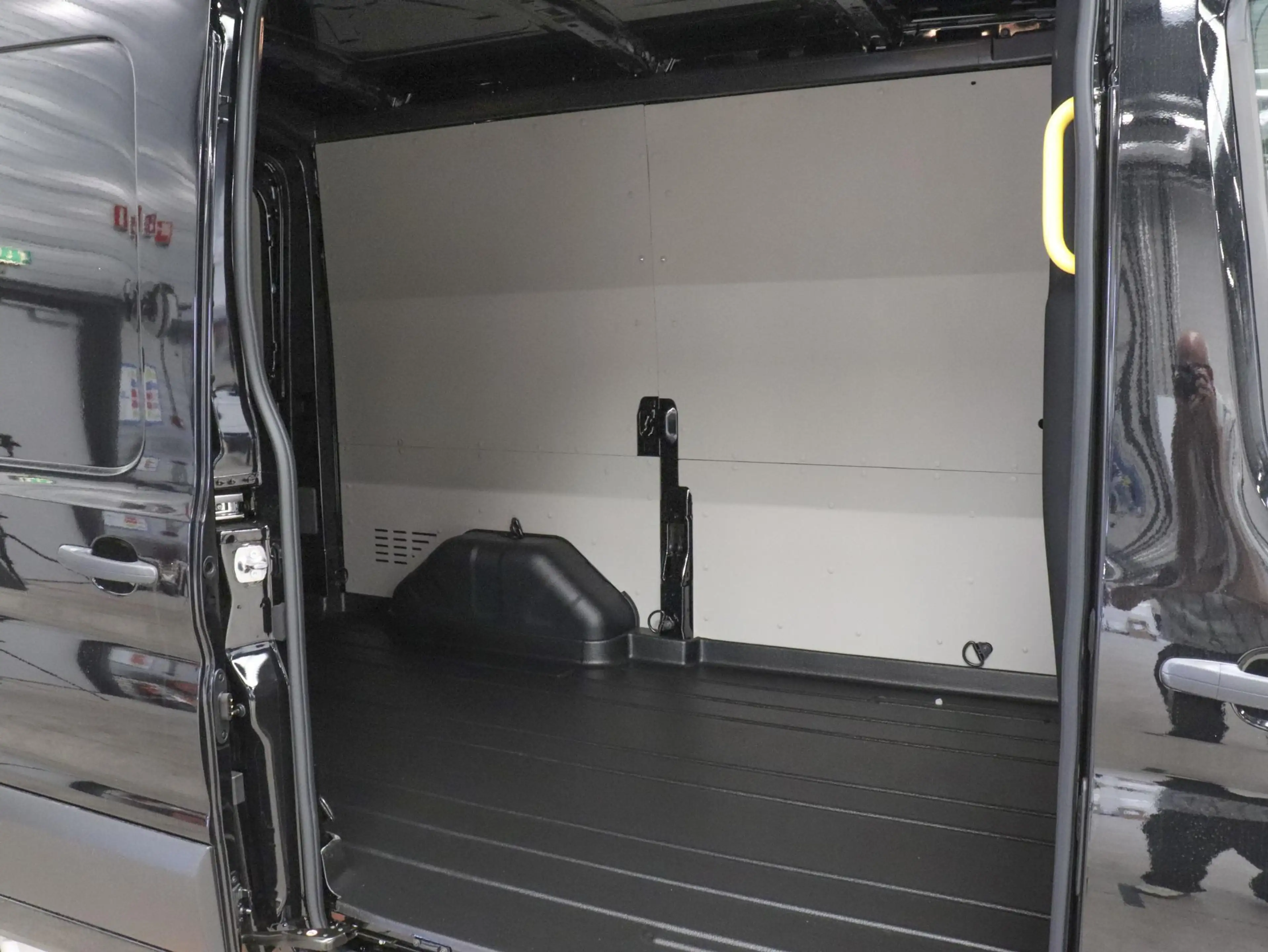 Ford Transit 130pk L2H2 Automaat Trekhaak Airco 360°Camera DAB+ — photo 9