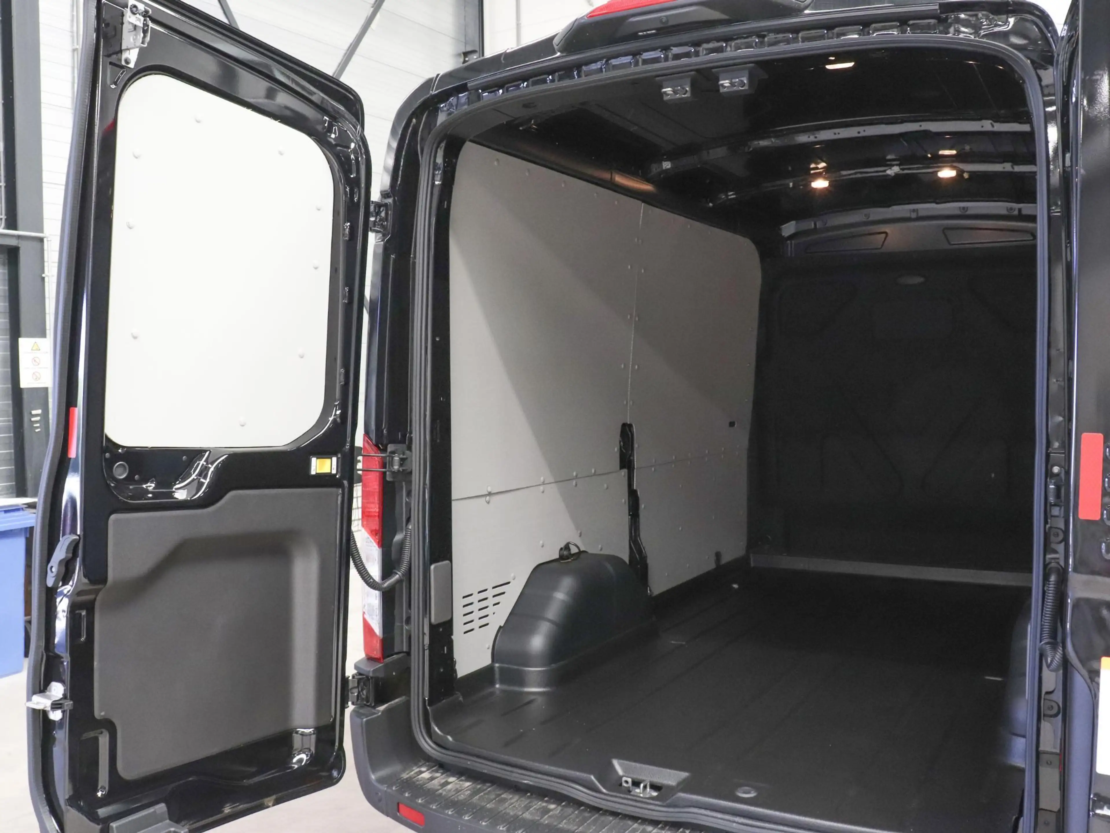 Ford Transit 130pk L2H2 Automaat Trekhaak Airco 360°Camera DAB+ — photo 10
