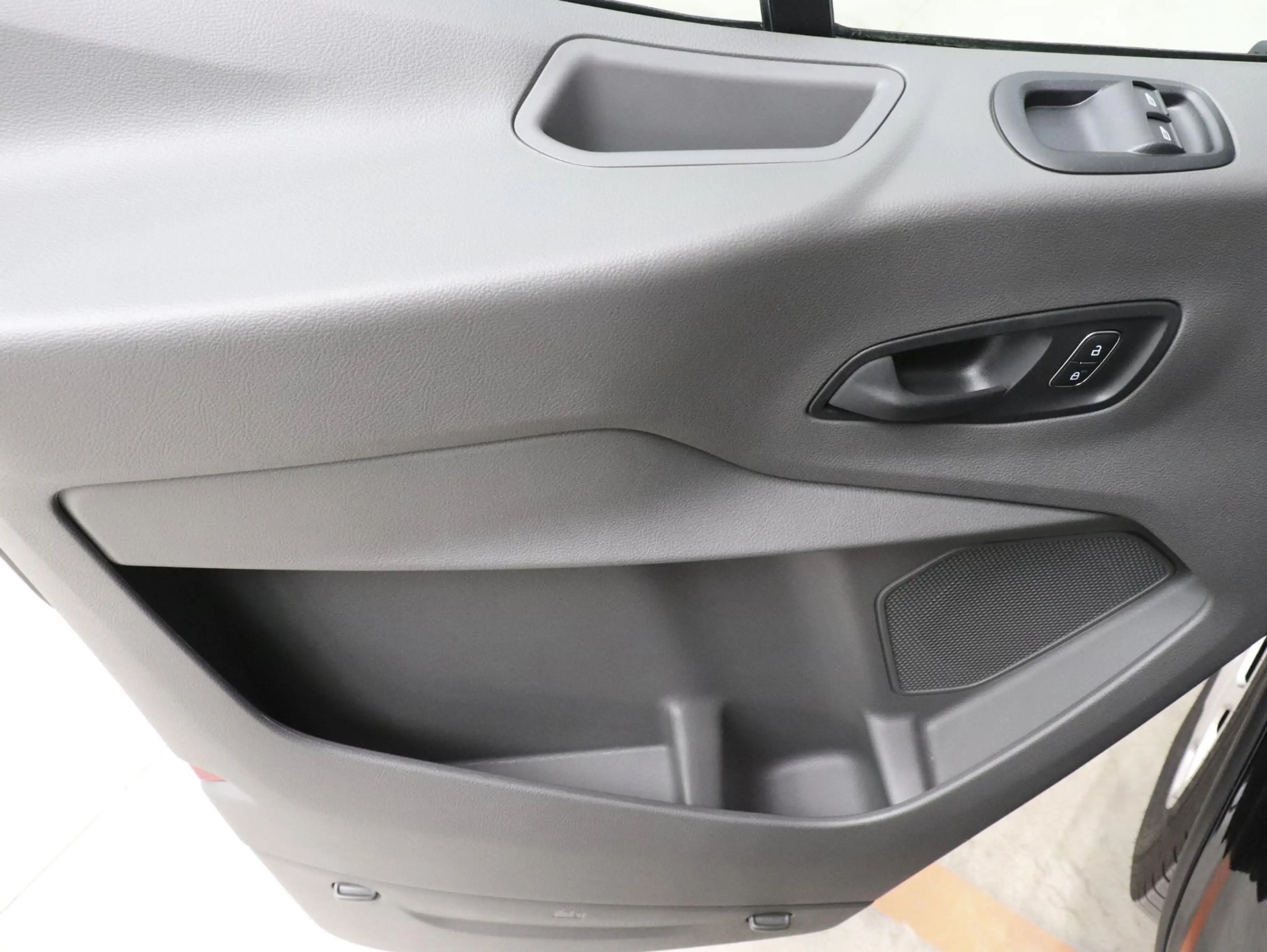 Ford Transit 130pk L2H2 Automaat Trekhaak Airco 360°Camera DAB+ — photo 23