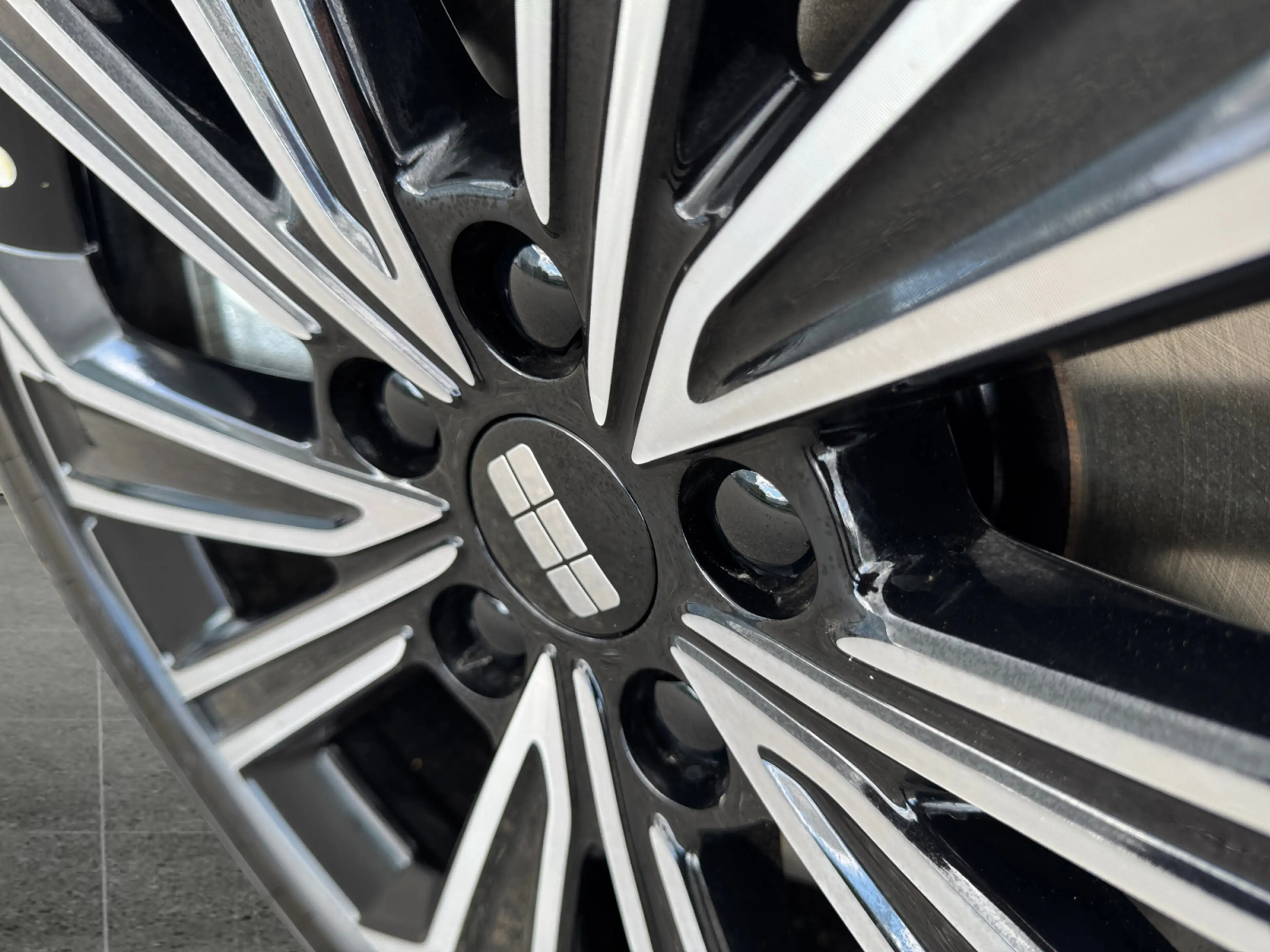 Geely Starray EM-i 1.5 Max+ Panoramadak | Lederen Bekleding | 360 gra — photo 10