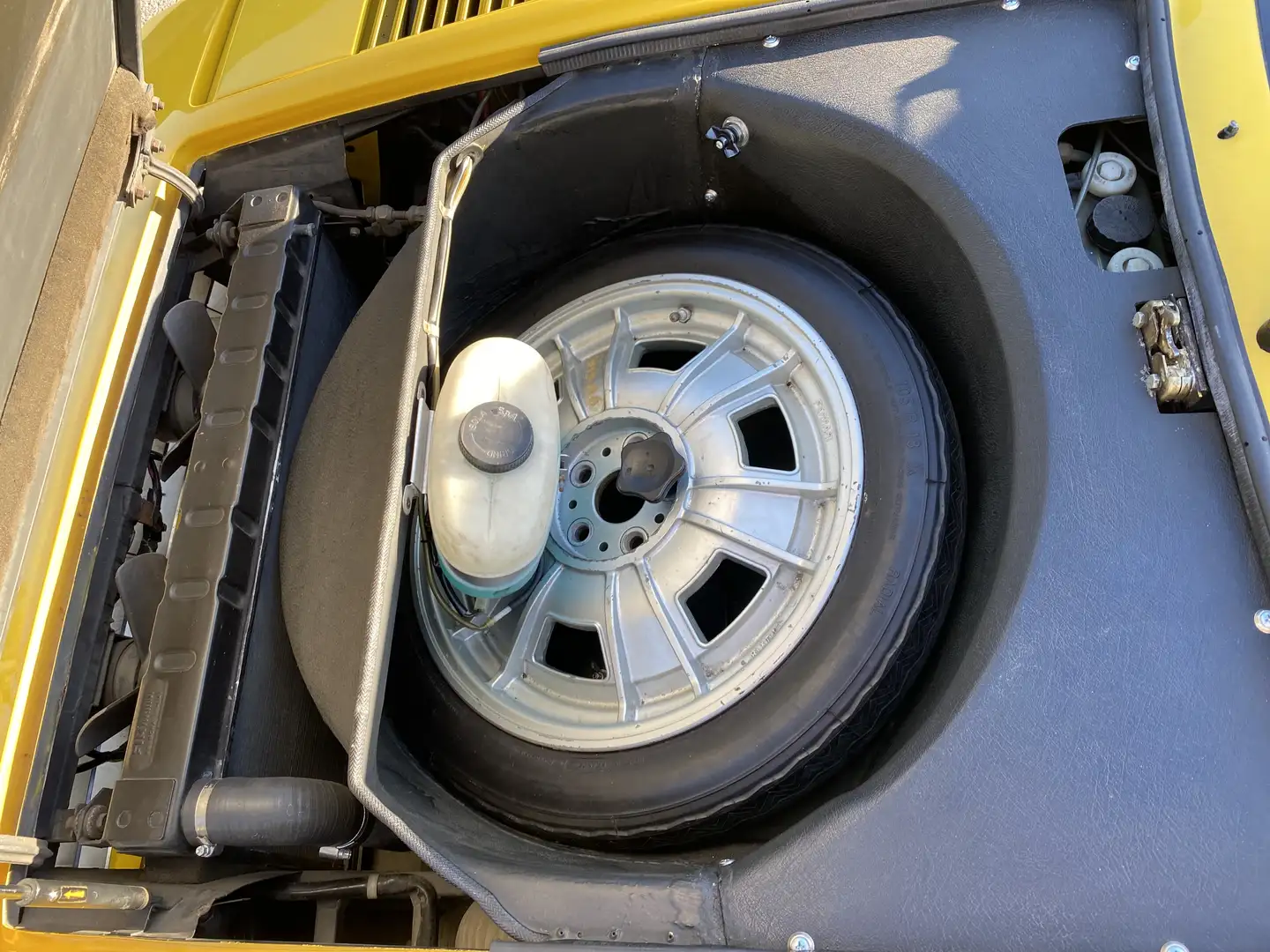 Ferrari 308 GTS Gelb - 2