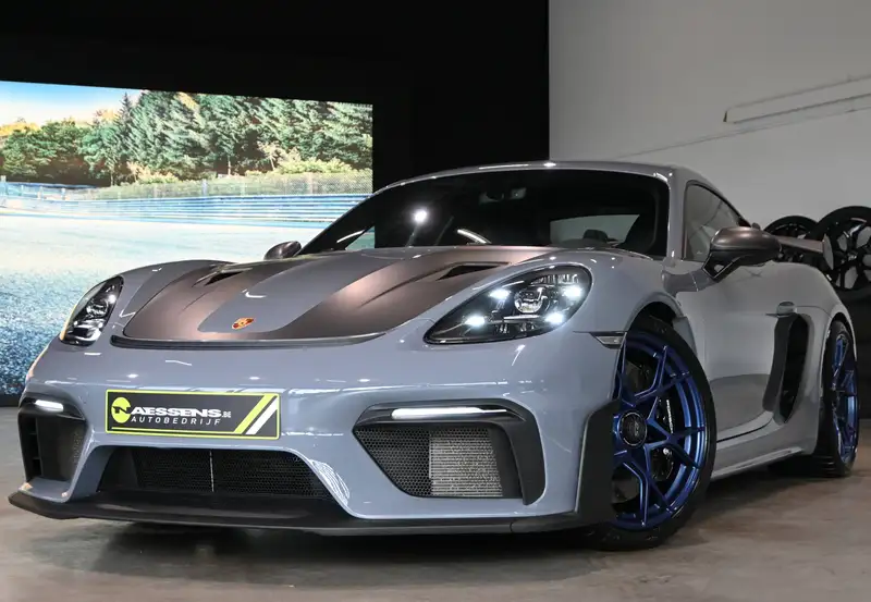 PORSCHE Cayman