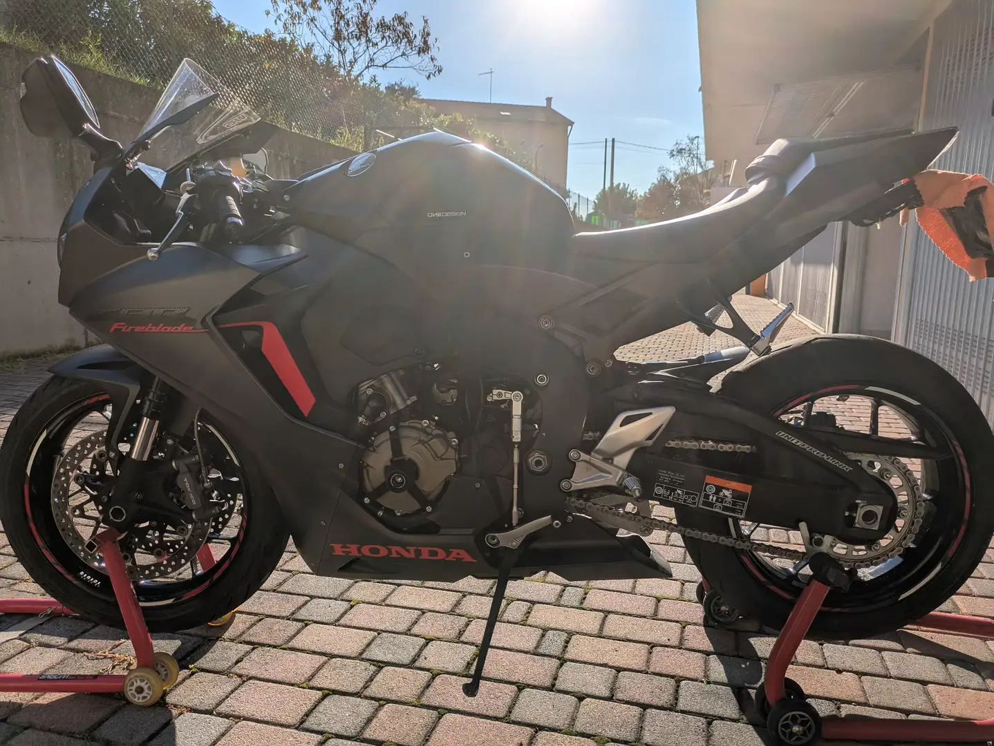 Honda CBR 1000 Noir - 2