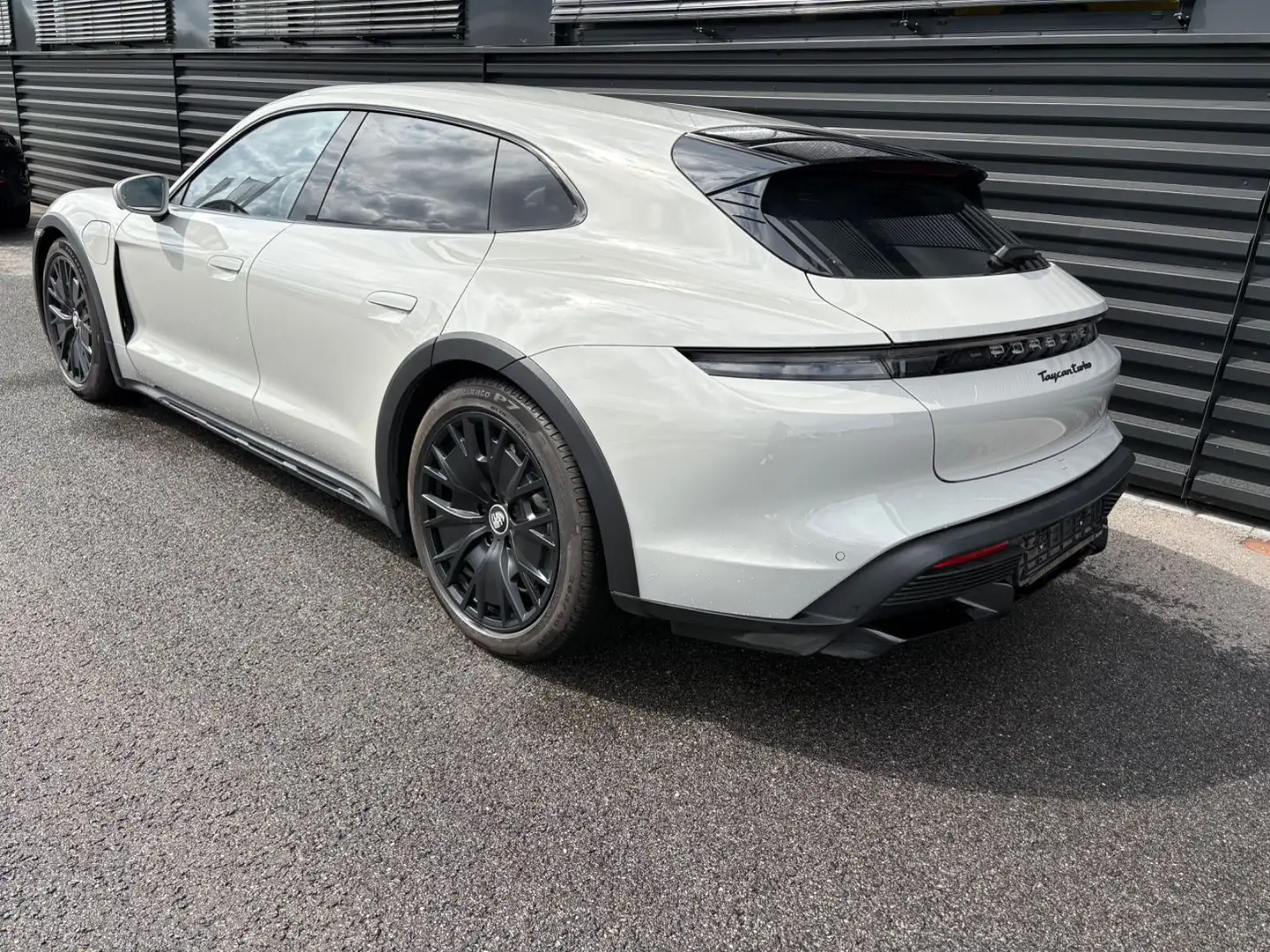 Porsche Taycan Turbo  -Cross Turismo-1.HAND Gris - 2