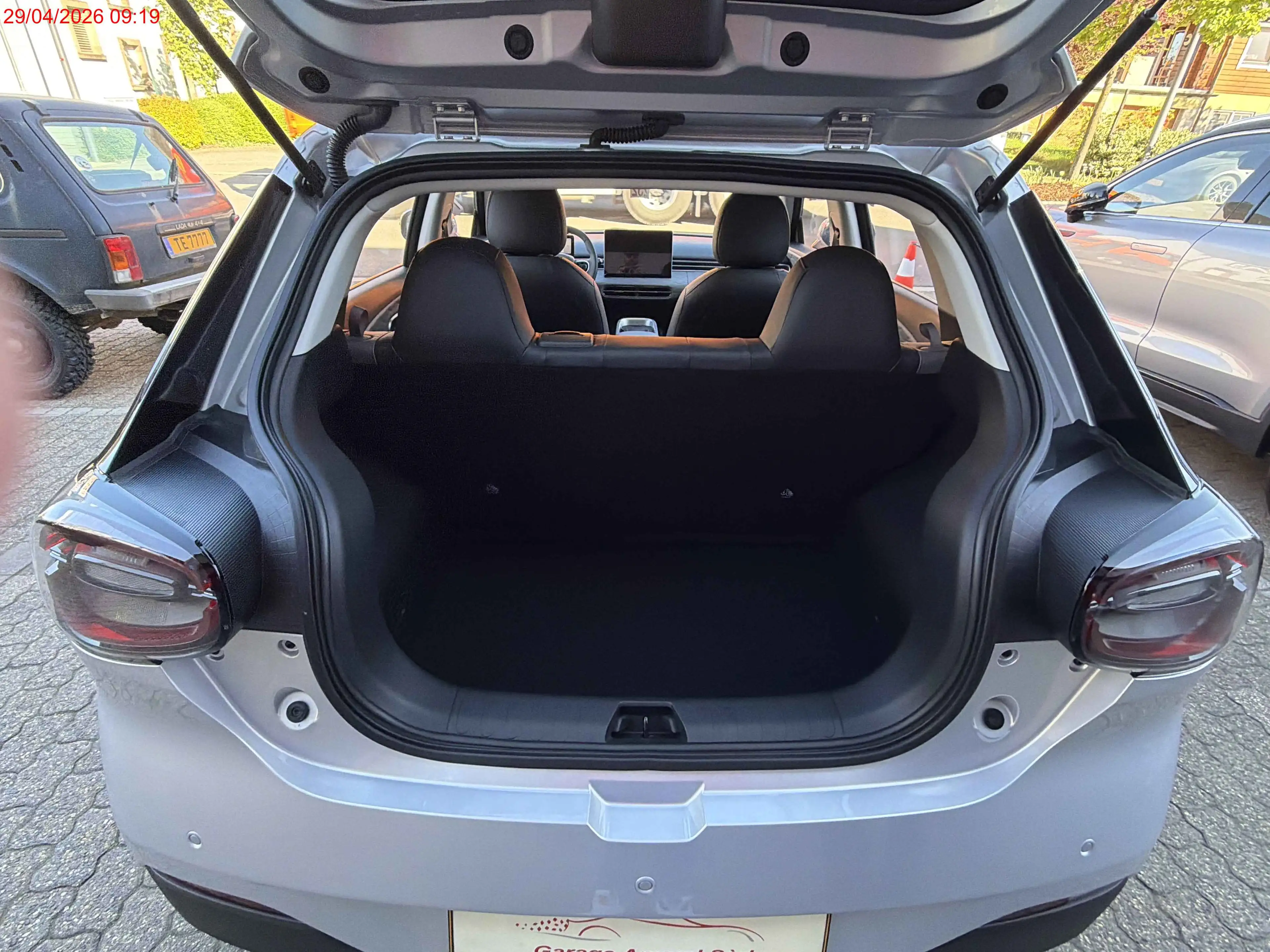 Dongfeng Box — photo 11
