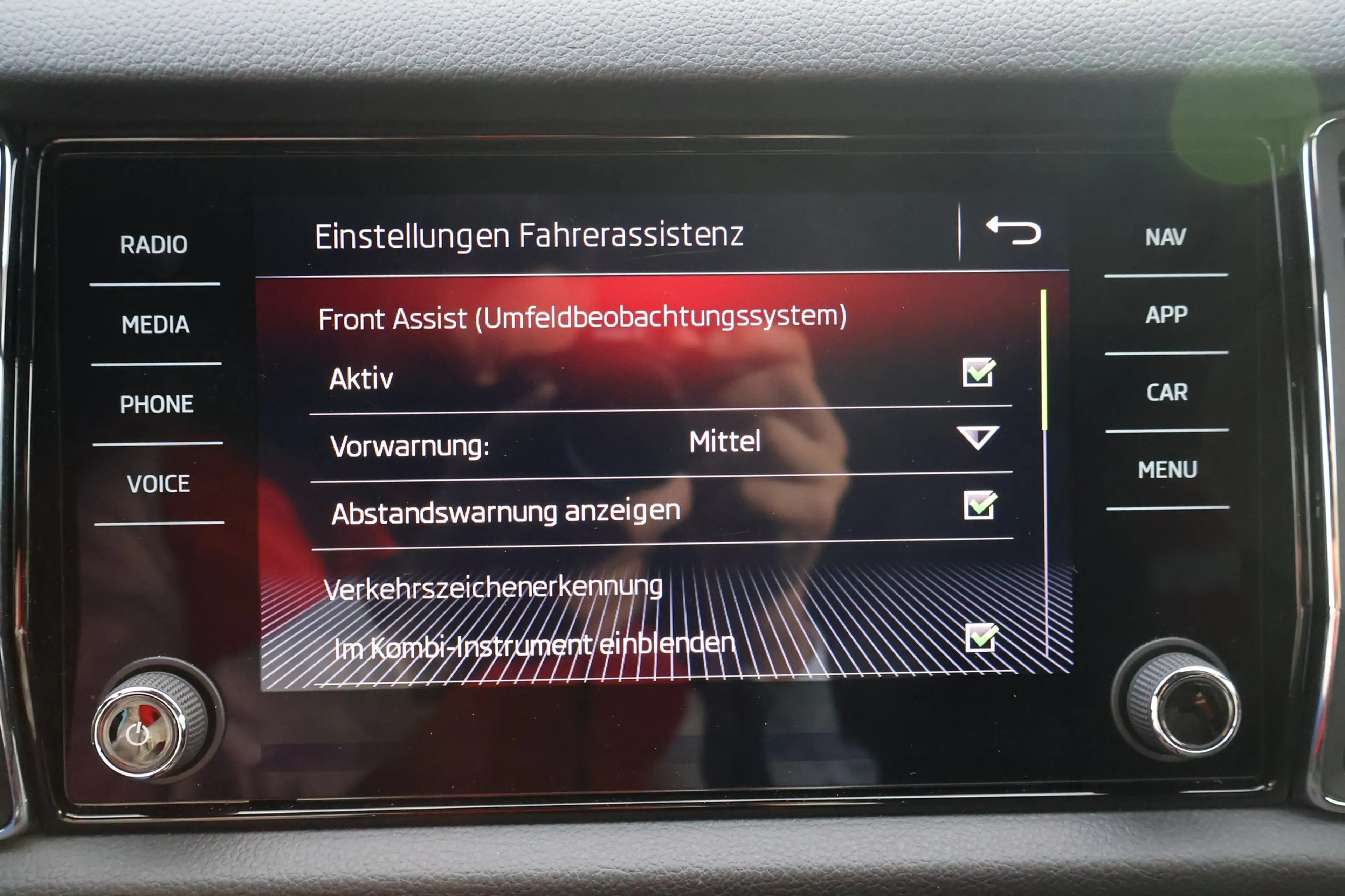 Skoda Kodiaq 2.0 TDI Sportline 4x4 LED Navi ACC DCC — photo 14