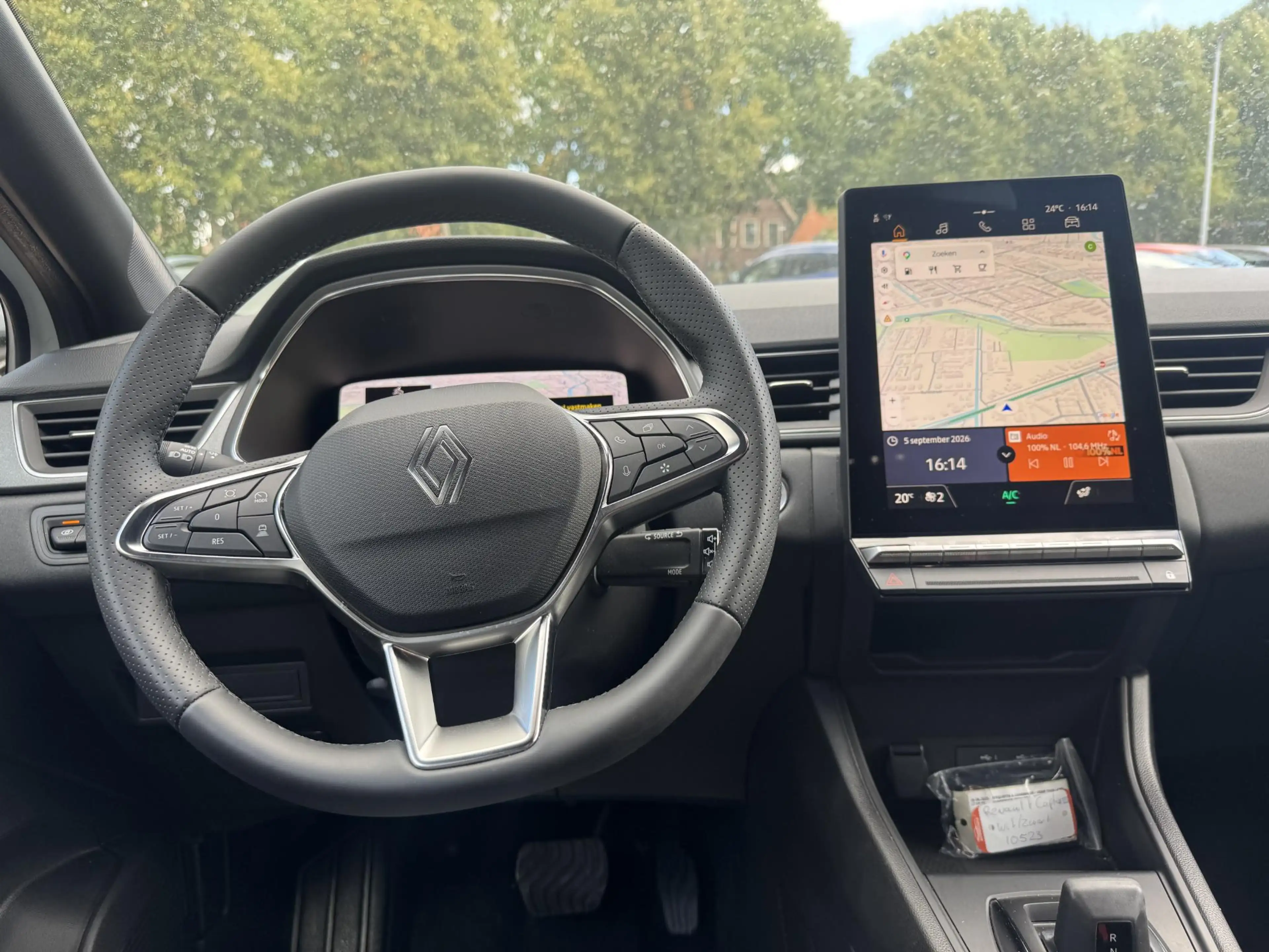 Renault Captur 1.8 E-Tech full hybrid 160 techno — photo 14