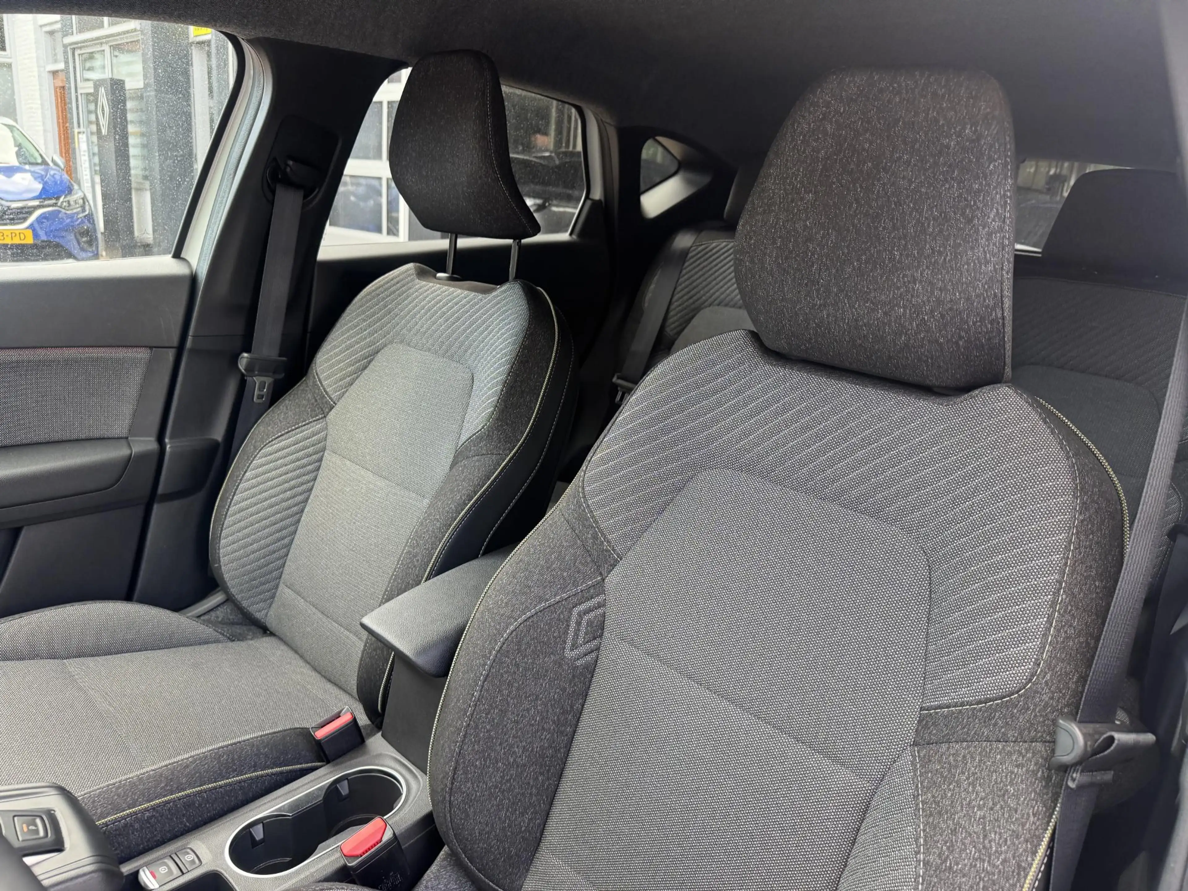 Renault Captur 1.8 E-Tech full hybrid 160 techno — photo 12