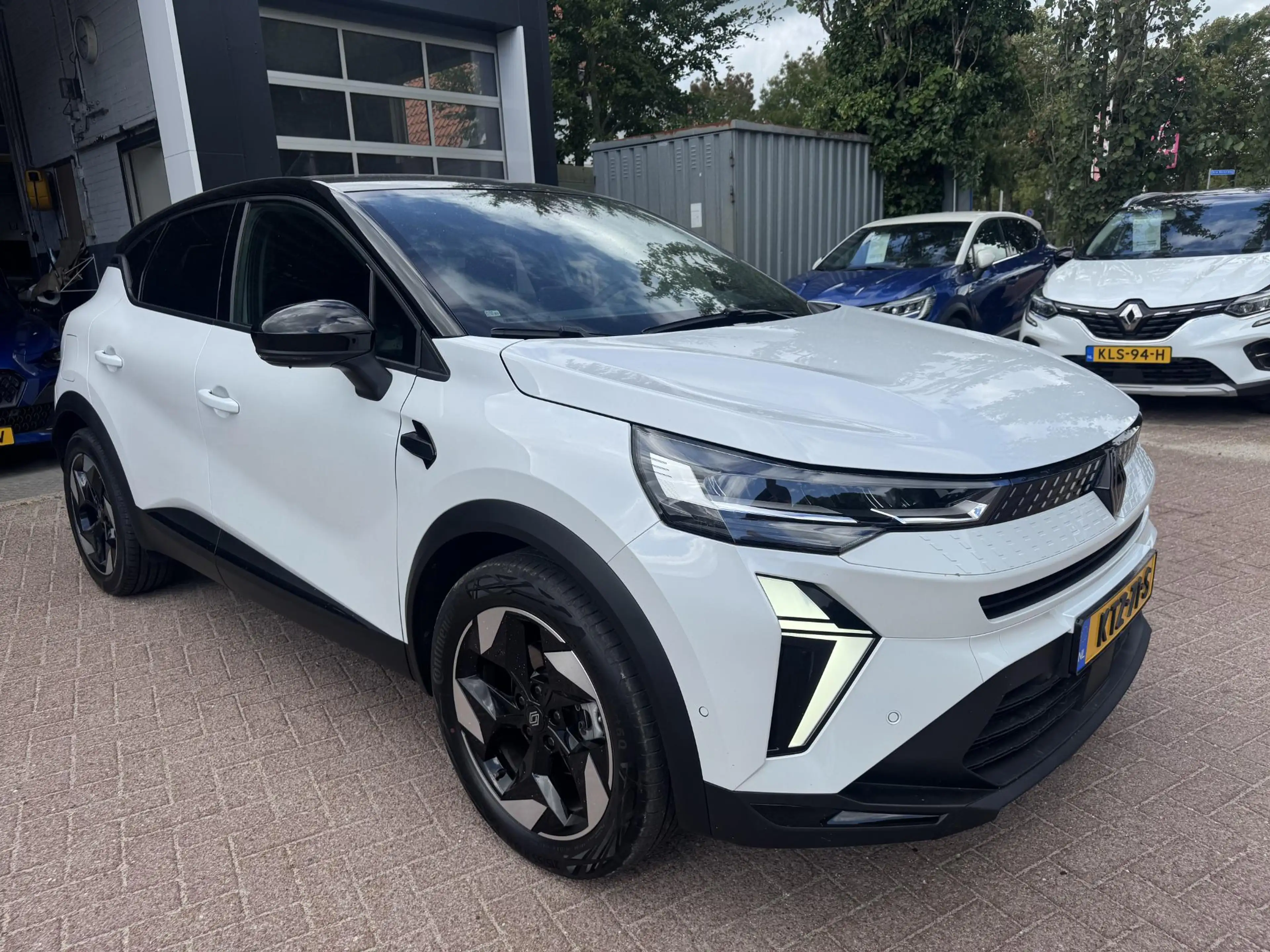 Renault Captur 1.8 E-Tech full hybrid 160 techno — photo 3