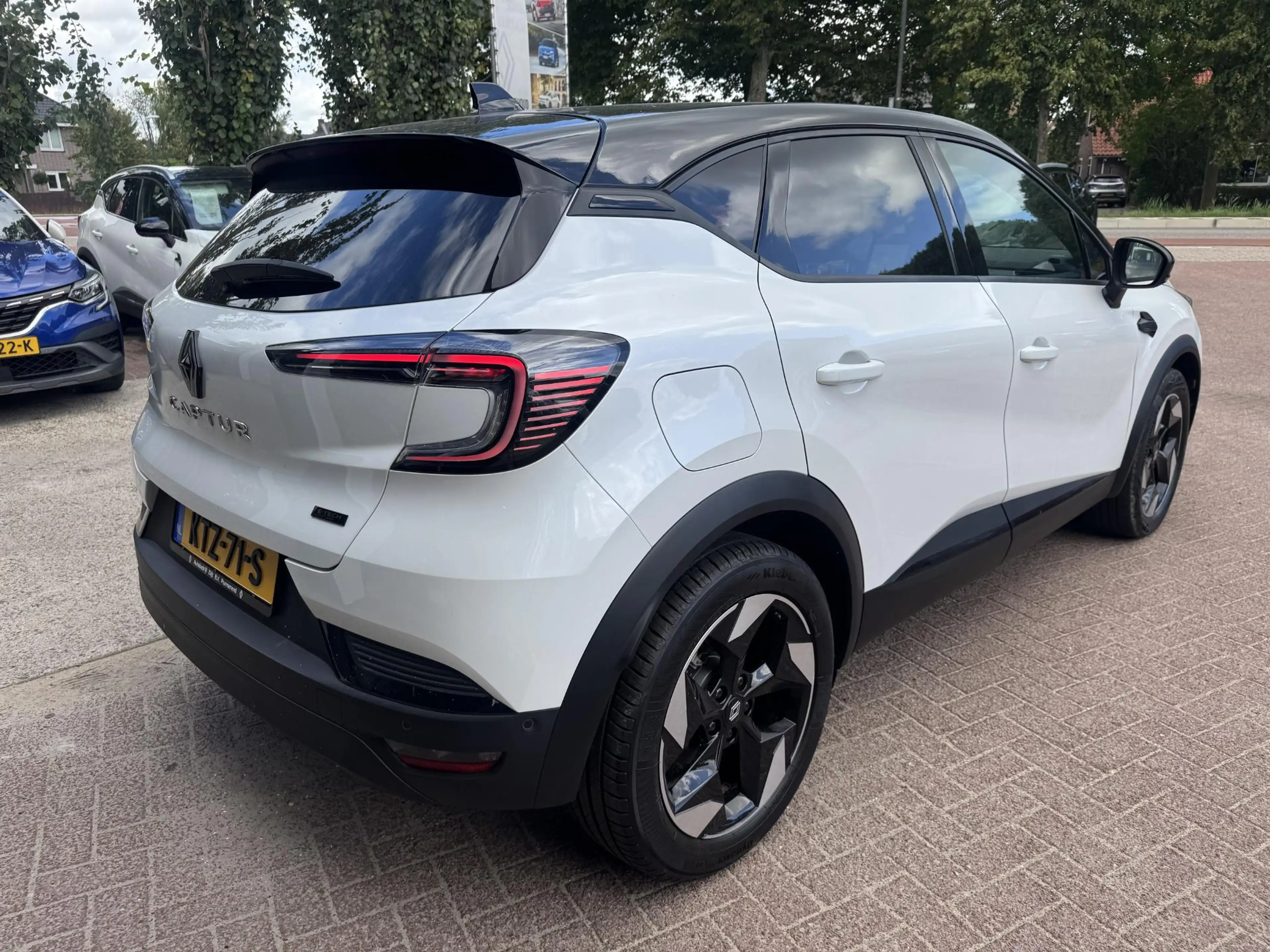 Renault Captur 1.8 E-Tech full hybrid 160 techno — photo 5