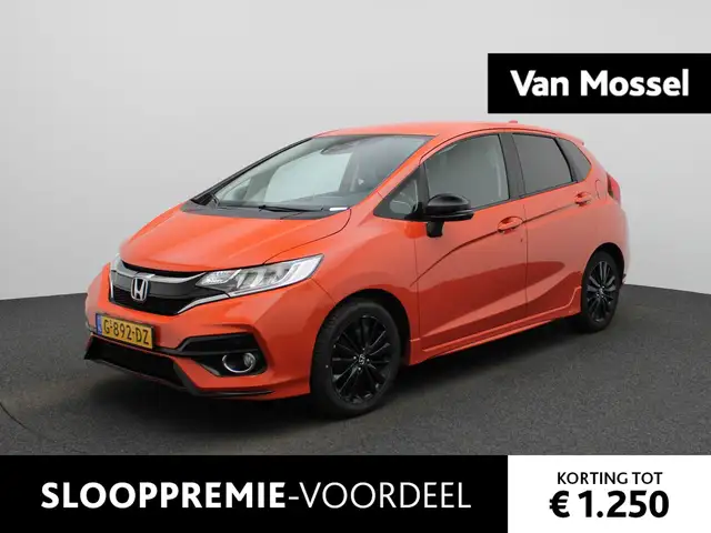 Honda Jazz 1.5 i-VTEC Dynamic | AIRCO | NAVIGATIE | PARKEERSE