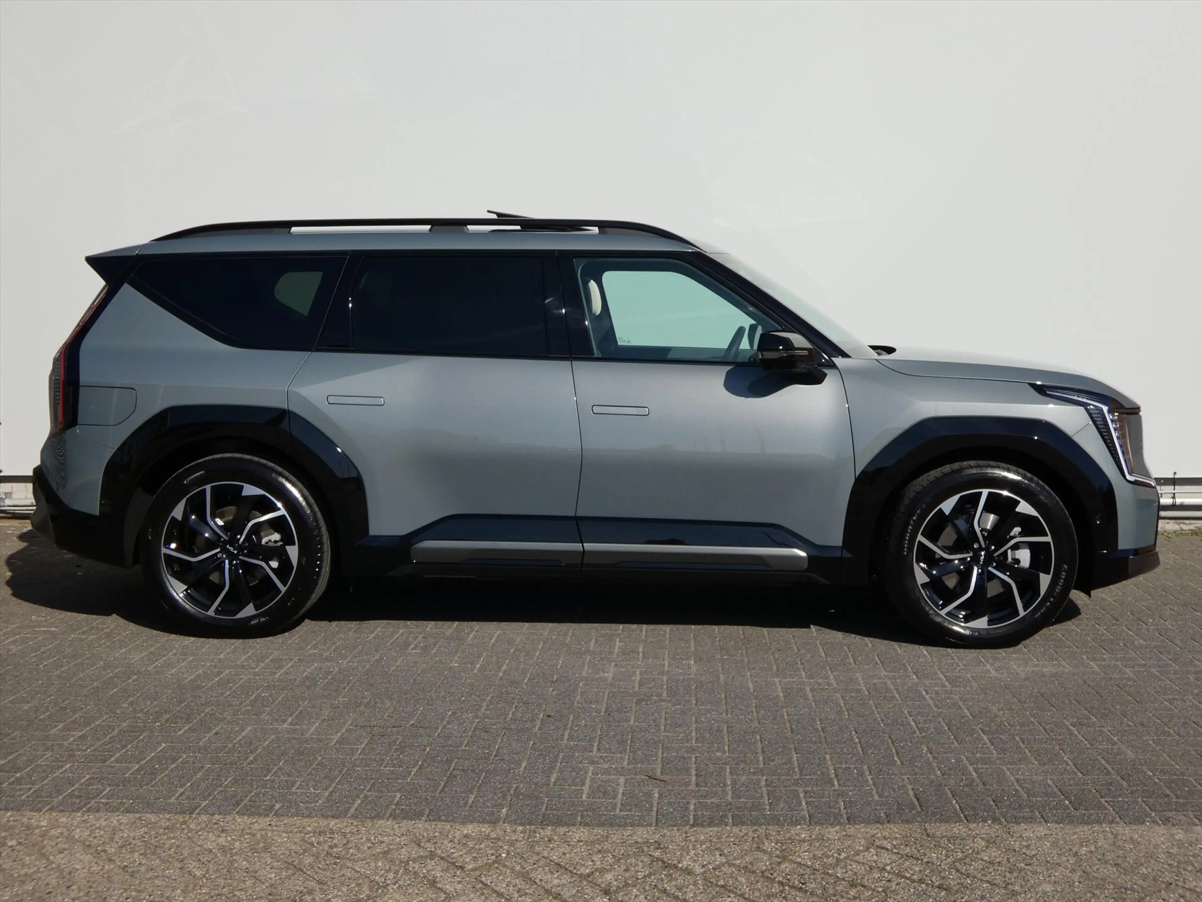 Kia EV9 99,8kWh 384pk AWD Dual Motor GT-Line — photo 4