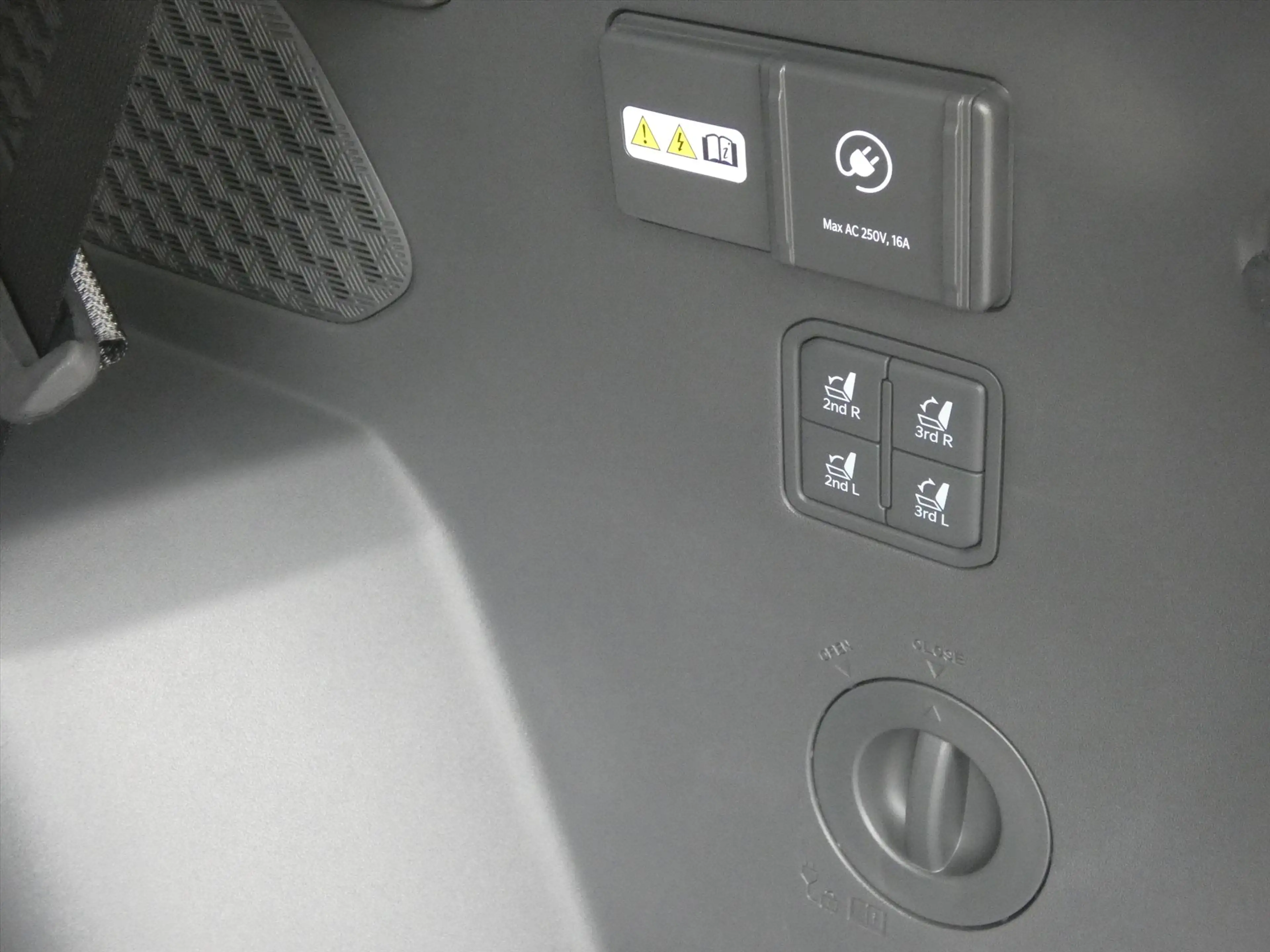 Kia EV9 99,8kWh 384pk AWD Dual Motor GT-Line — photo 25