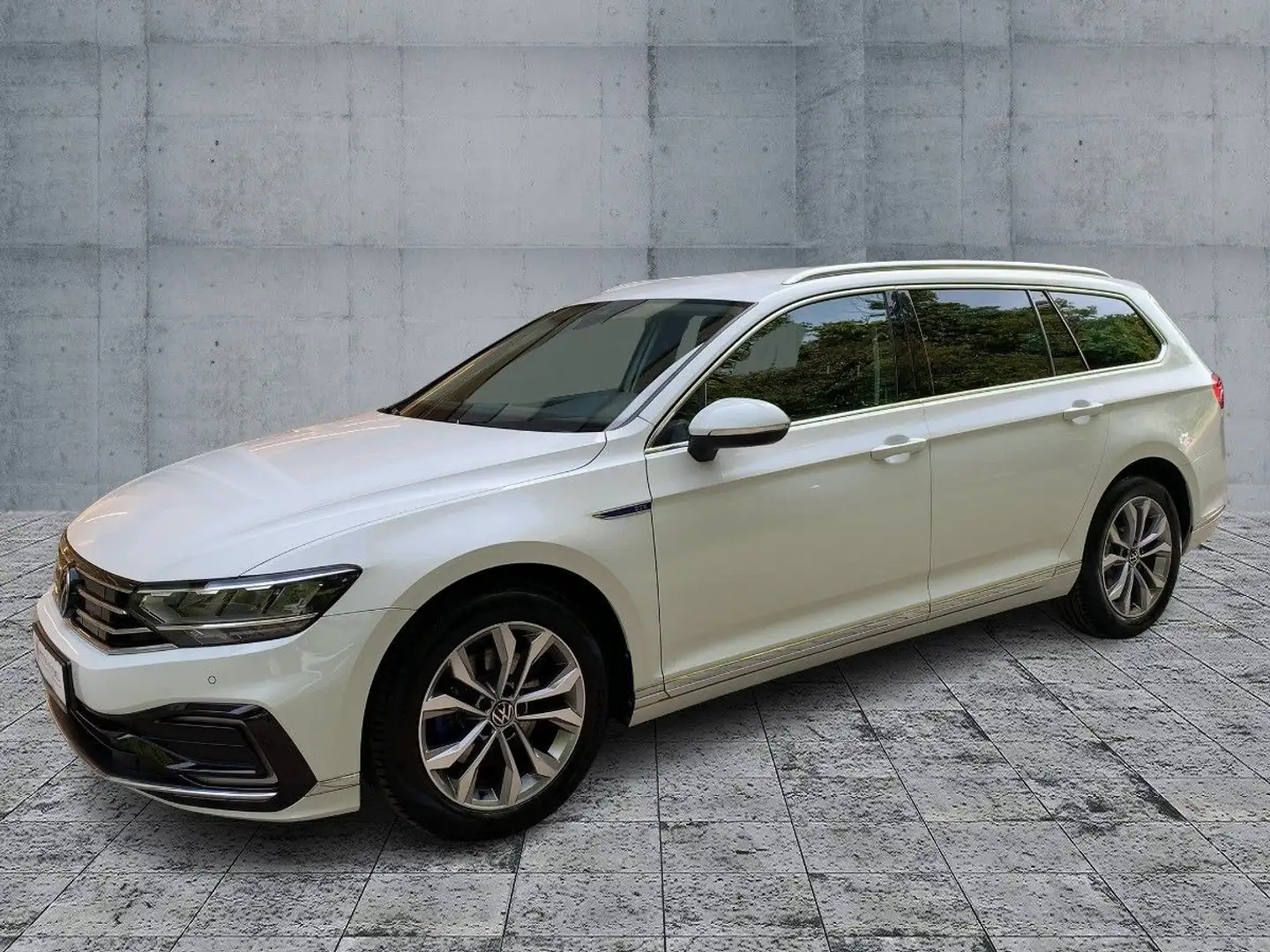 Volkswagen Passat Variant GTE DSG LED+NAVI+AHK+STDHZG+ACC Weiß - 2