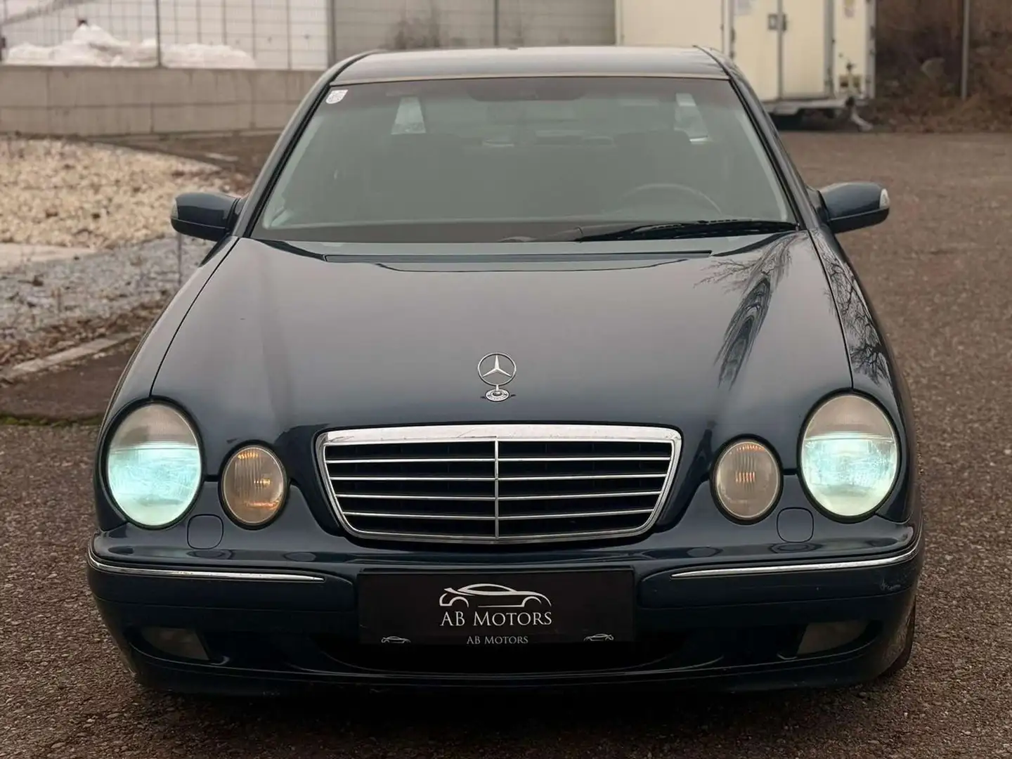 Mercedes-Benz E 320 E 320 Avantgarde CDI Aut. Grün - 2