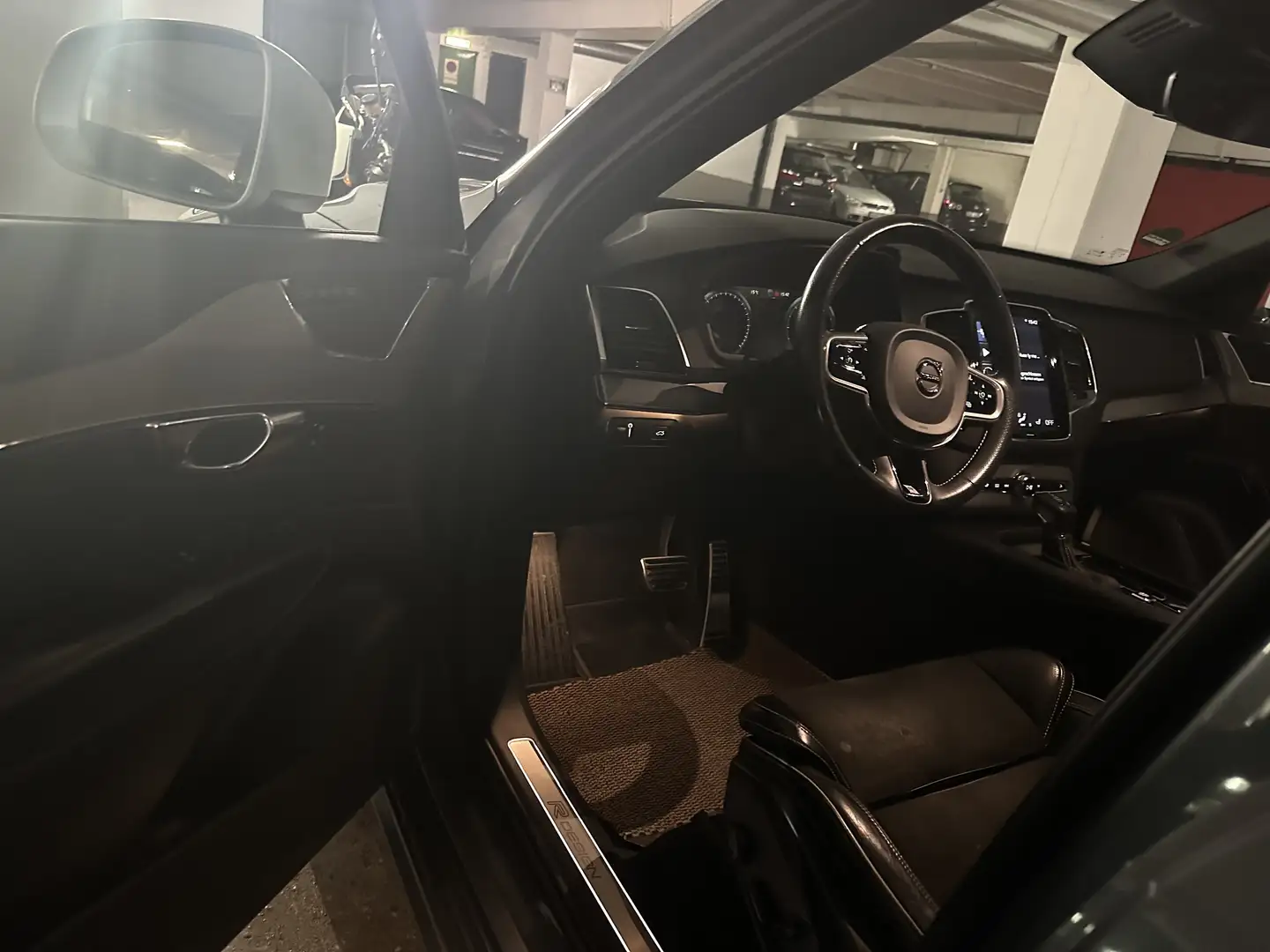 Volvo XC90 D5 AWD Geartronic RDesign - 2