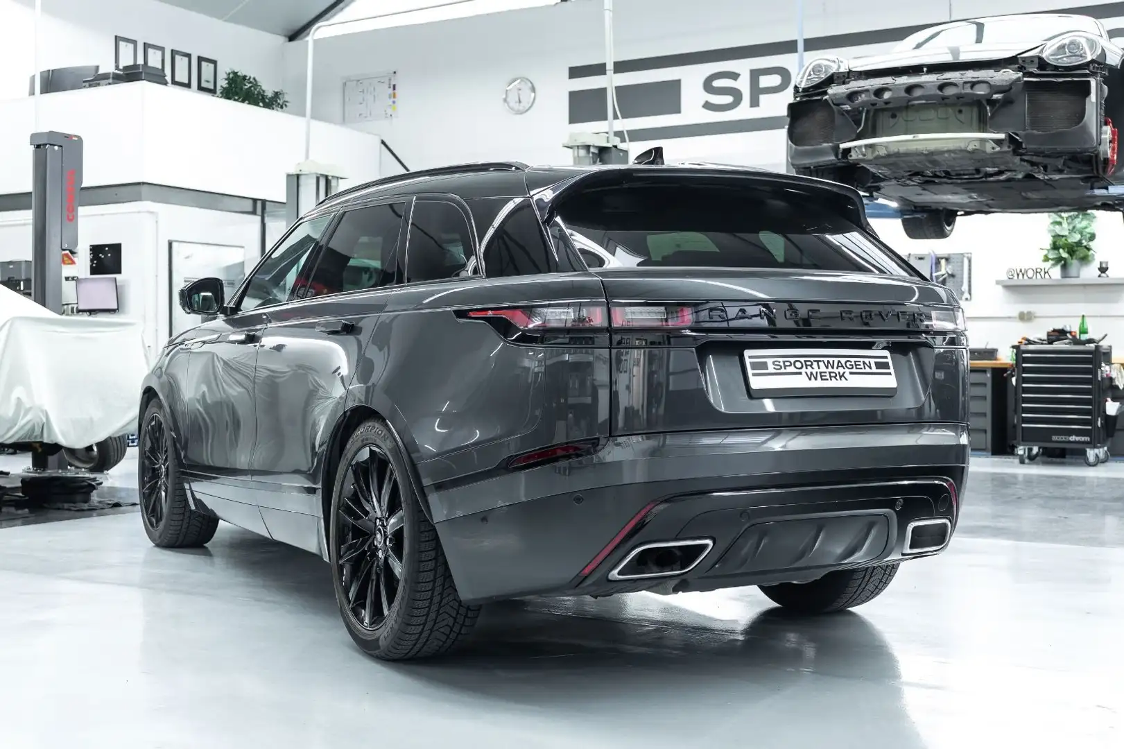Land Rover Range Rover Velar Velar R-Dynamic HSE I  Meridian  I Matrix I ACC Grau - 2