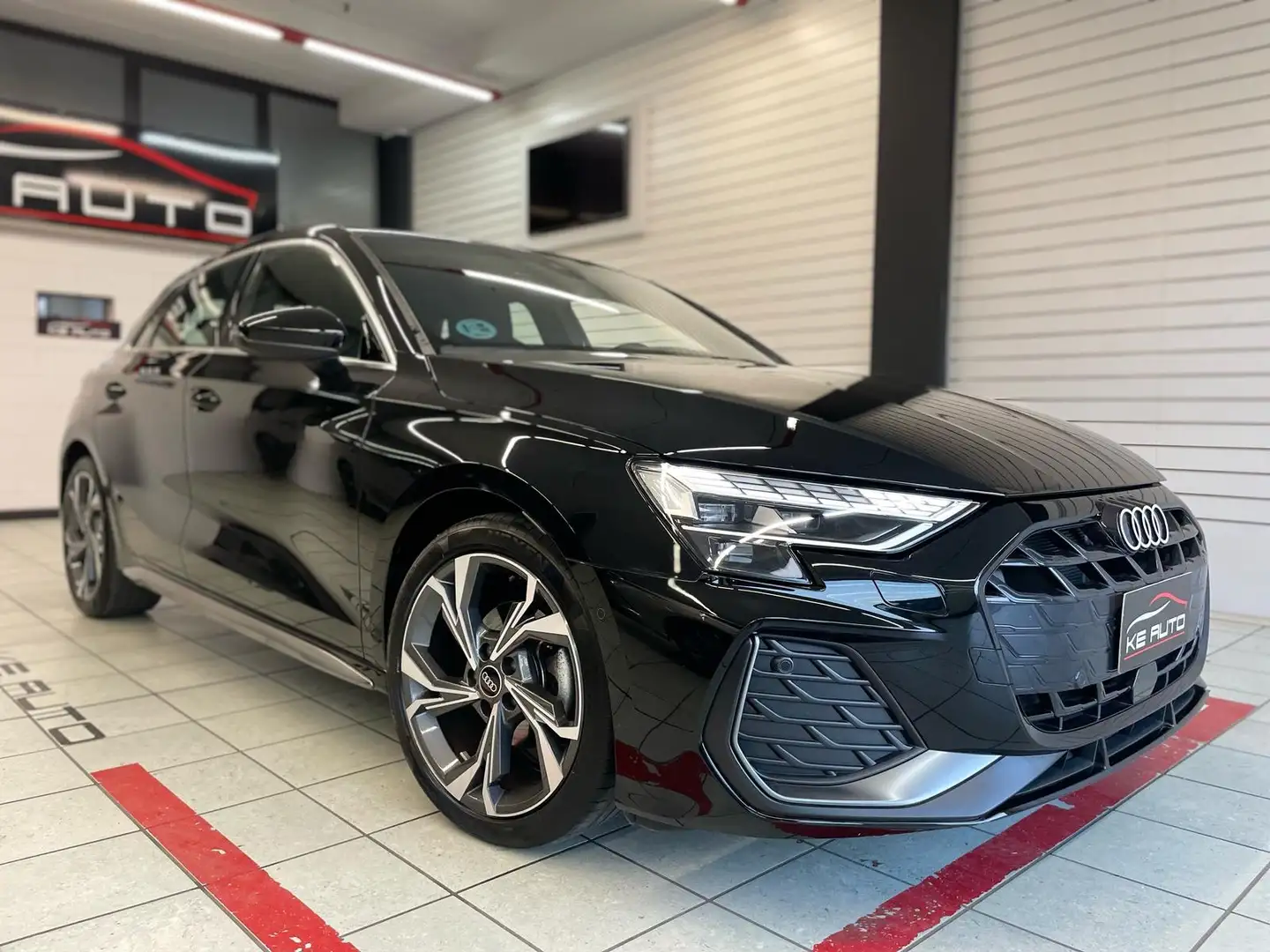 Audi A3 Sportback 35 2.0 tdi S line edition s-tronic Schwarz - 1