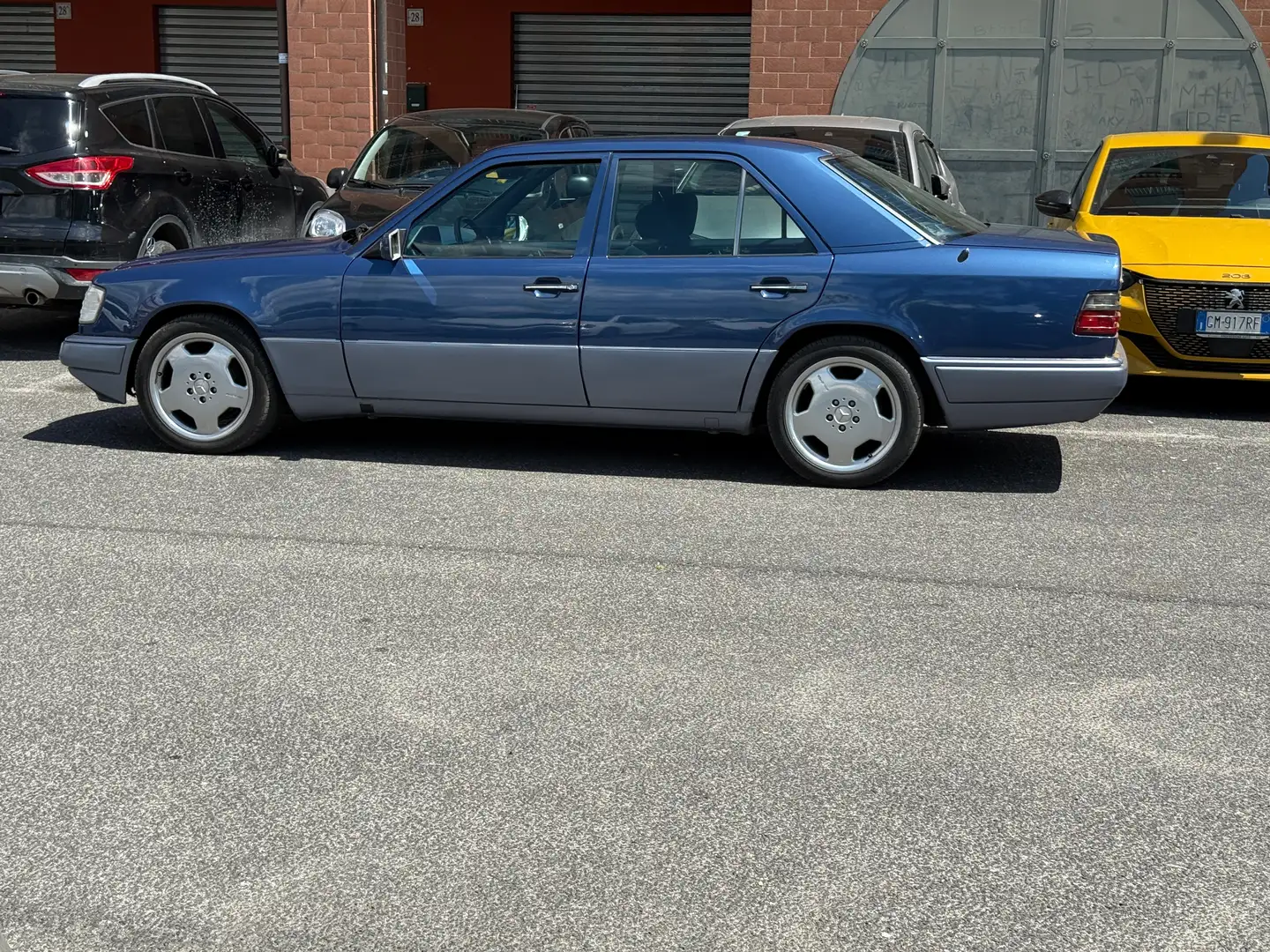 Mercedes-Benz E 320 sportline - 2