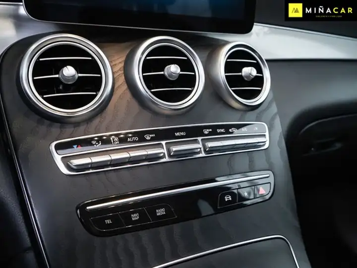 Mercedes-Benz GLC 2020, foto 12
