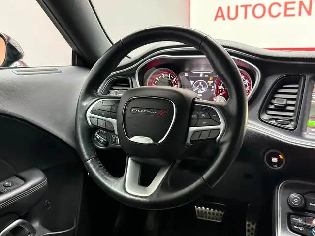 Dodge Challenger view 11