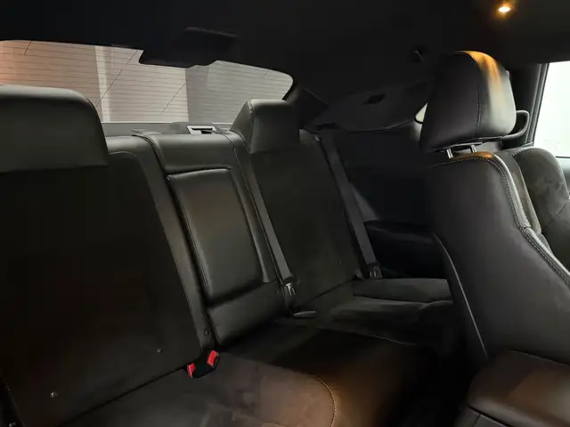Dodge Challenger view 15