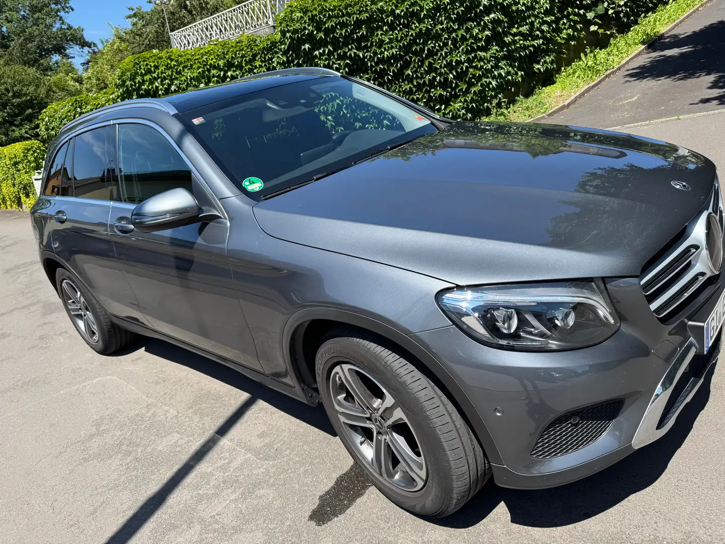 Mercedes-Benz GLC 250 GLC 250 d SUV 4Matic 9G-TRONIC Exclusive Grau - 1
