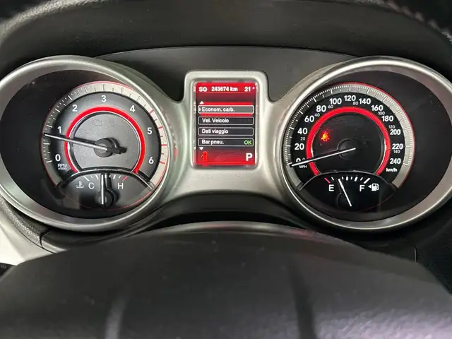 Fiat Freemont view 12