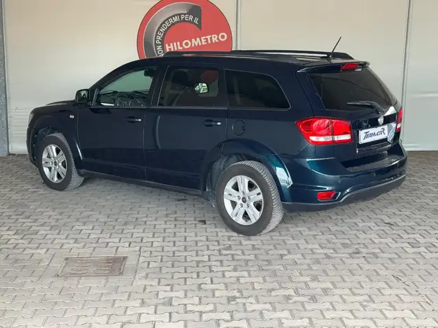 Fiat Freemont view 3
