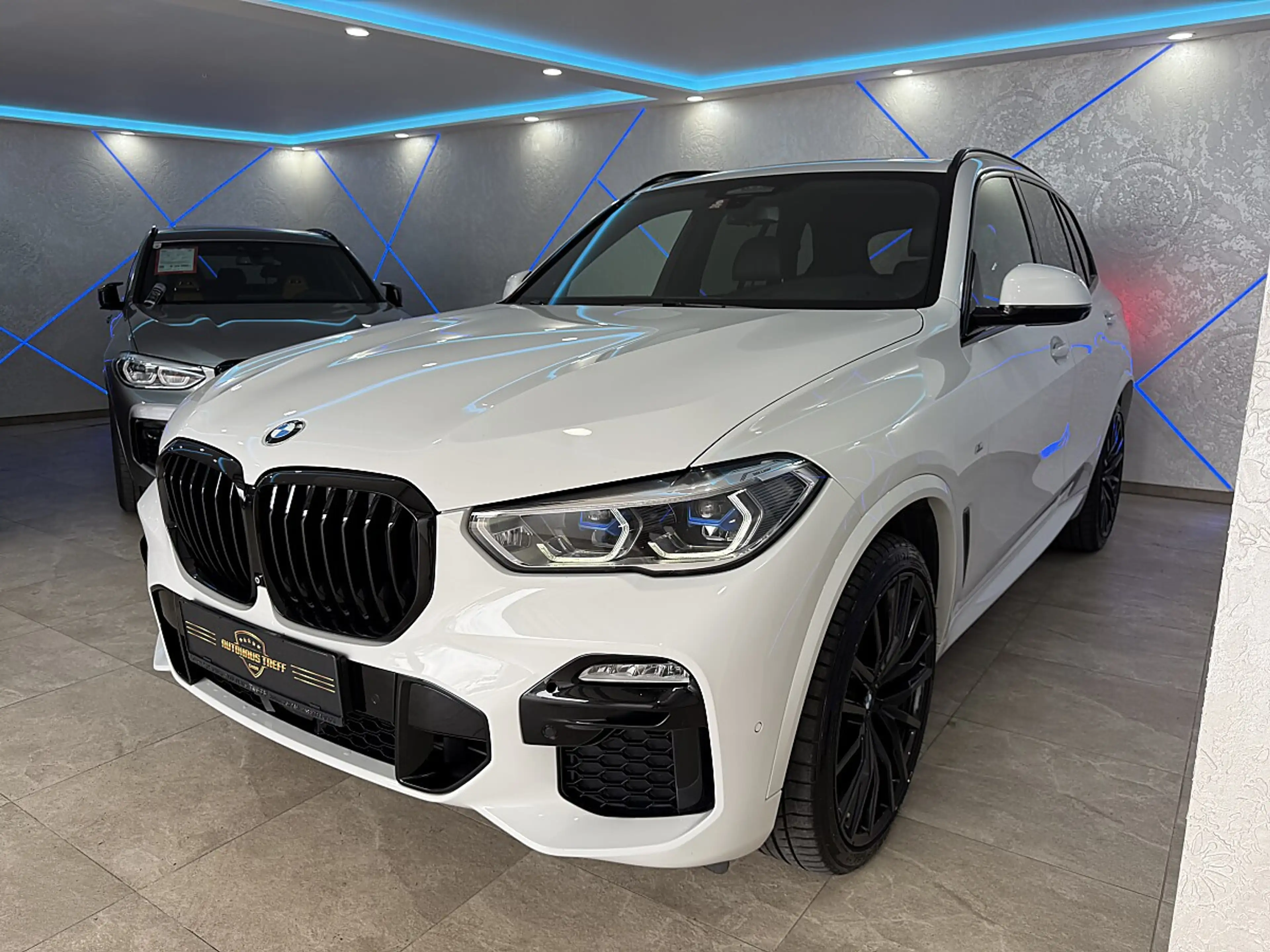 BMW X5 xDrive30d Aut.*M-SPORT*SKY-LOUNGE*7-SITZER*MASS... — photo 8