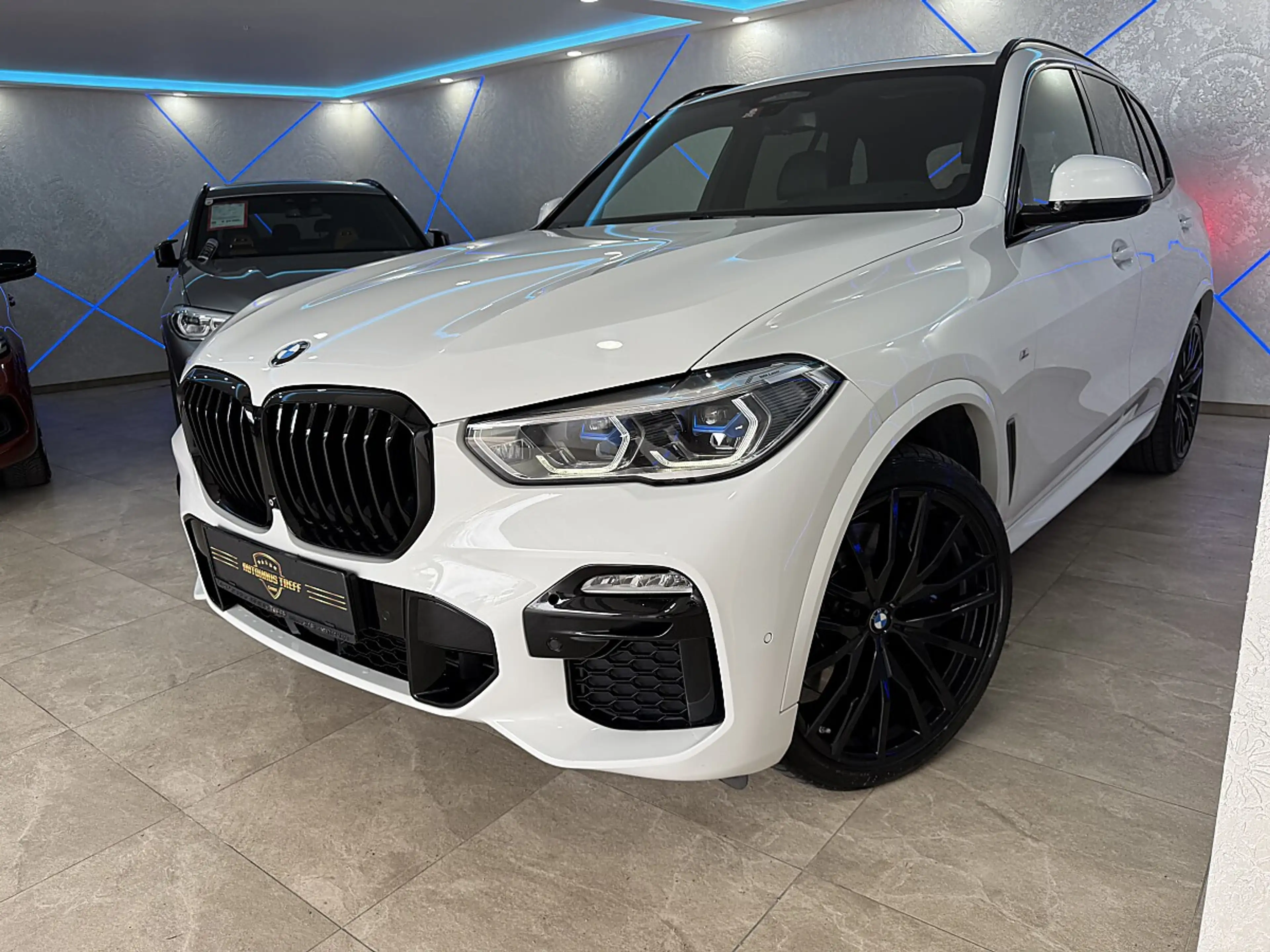 BMW X5 xDrive30d Aut.*M-SPORT*SKY-LOUNGE*7-SITZER*MASS... — photo 6