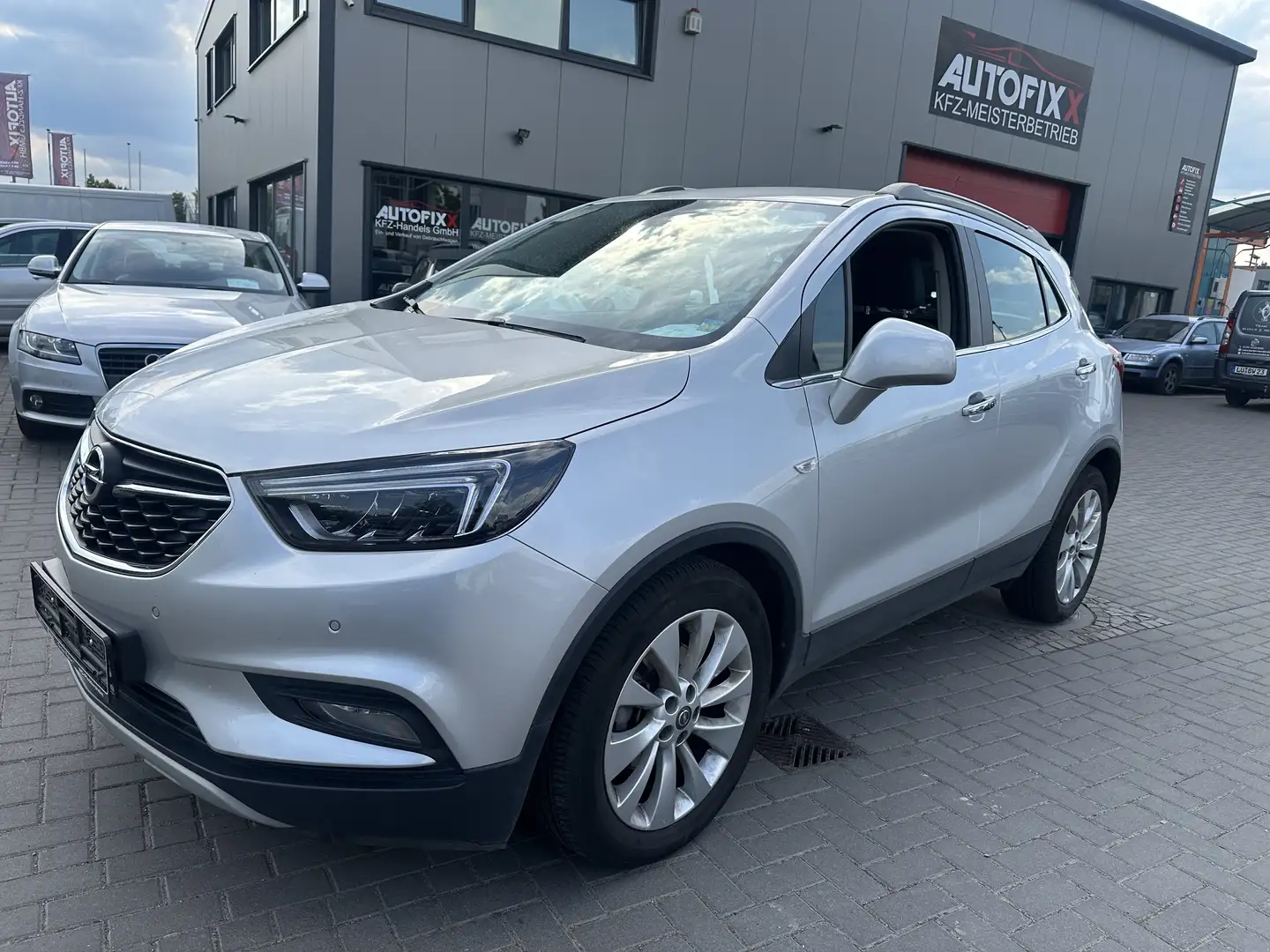Opel Mokka X Innovation Grijs - 1