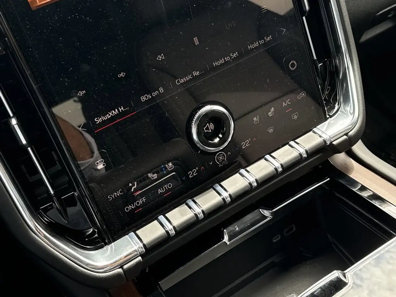GMC Yukon снимка GMC Yukon