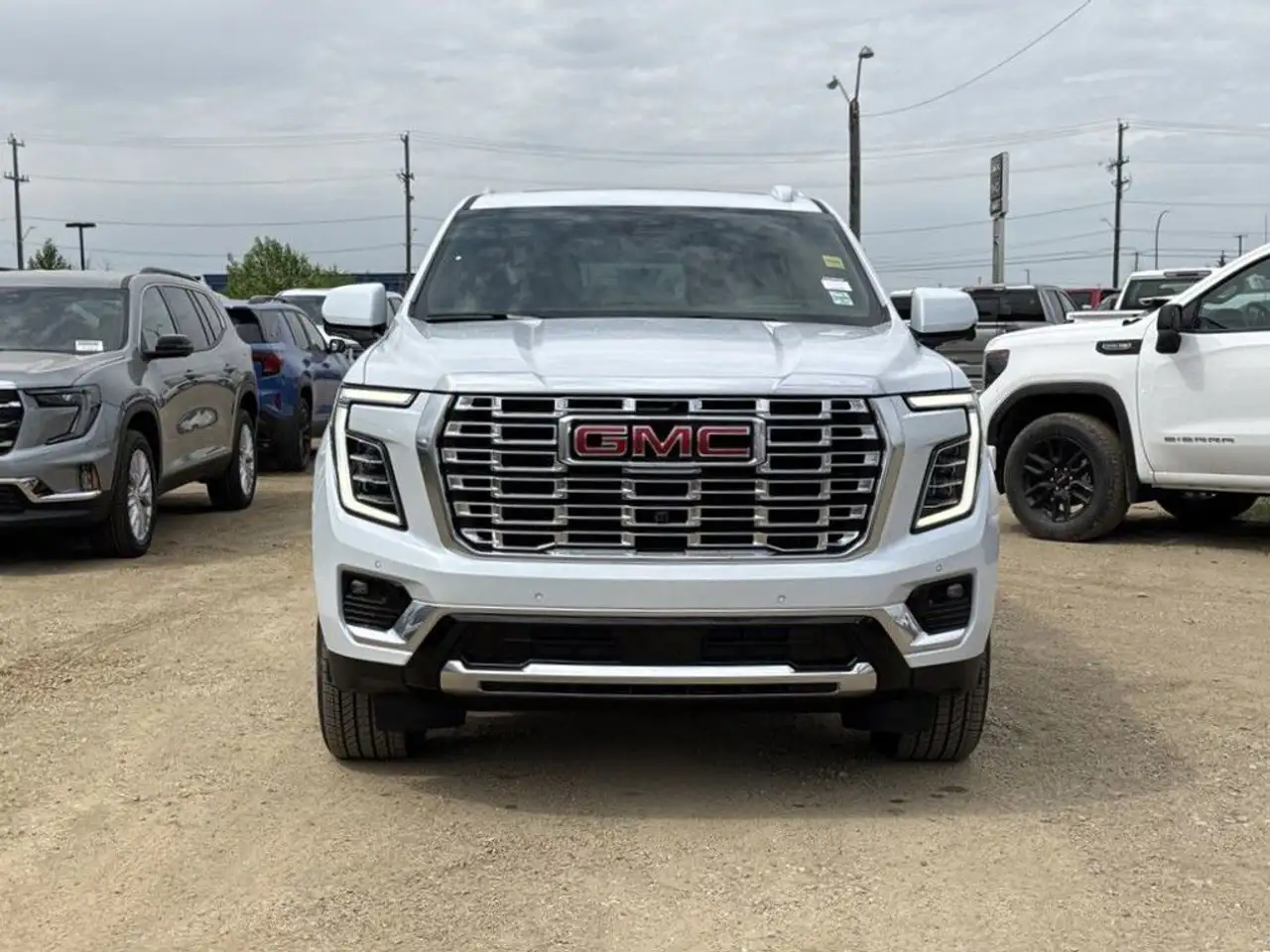 GMC Yukon снимка GMC Yukon