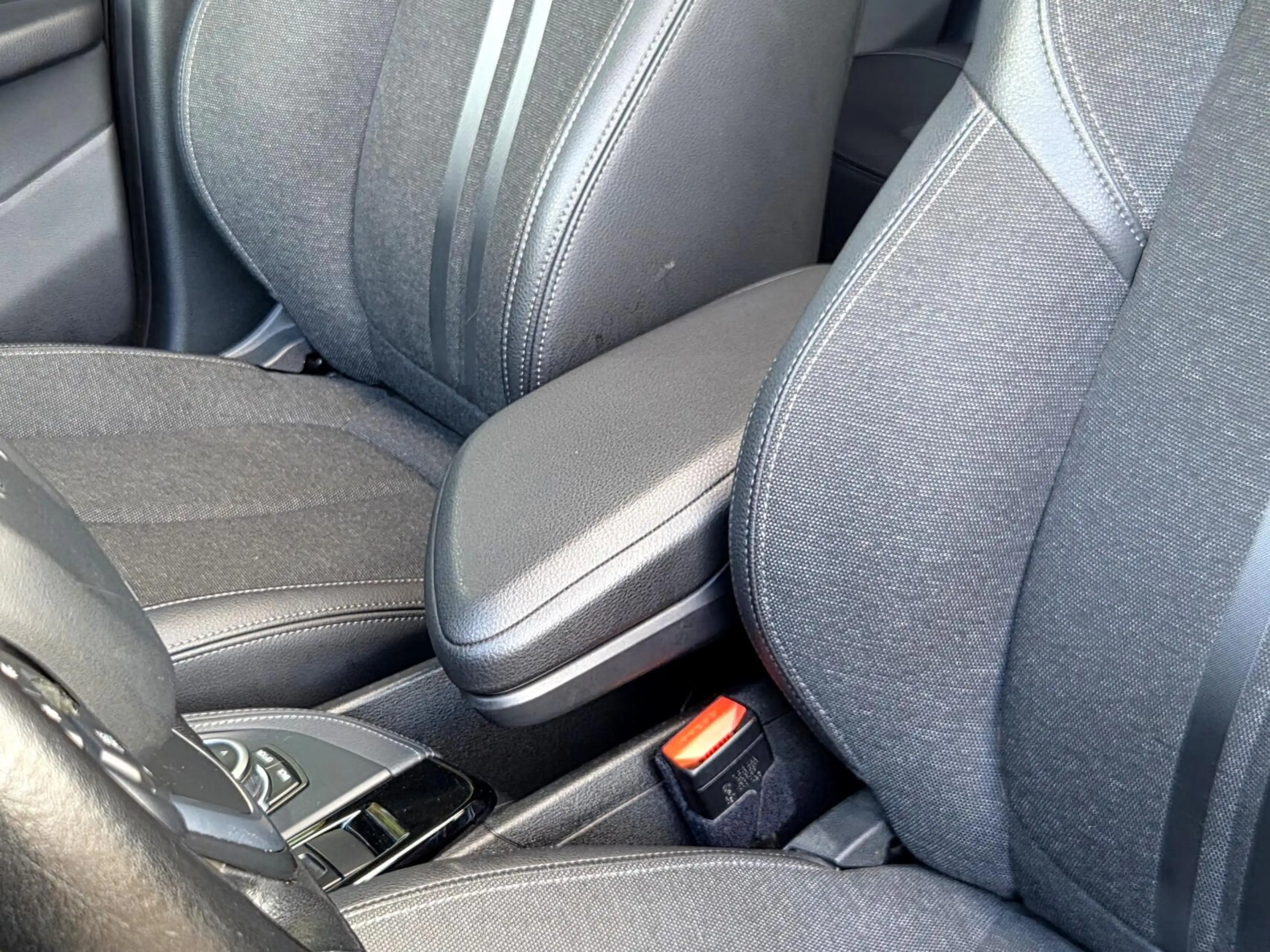 BMW X1 xDrive25e 220PK Executive Automaat |Pano|Clima|Tre — photo 24
