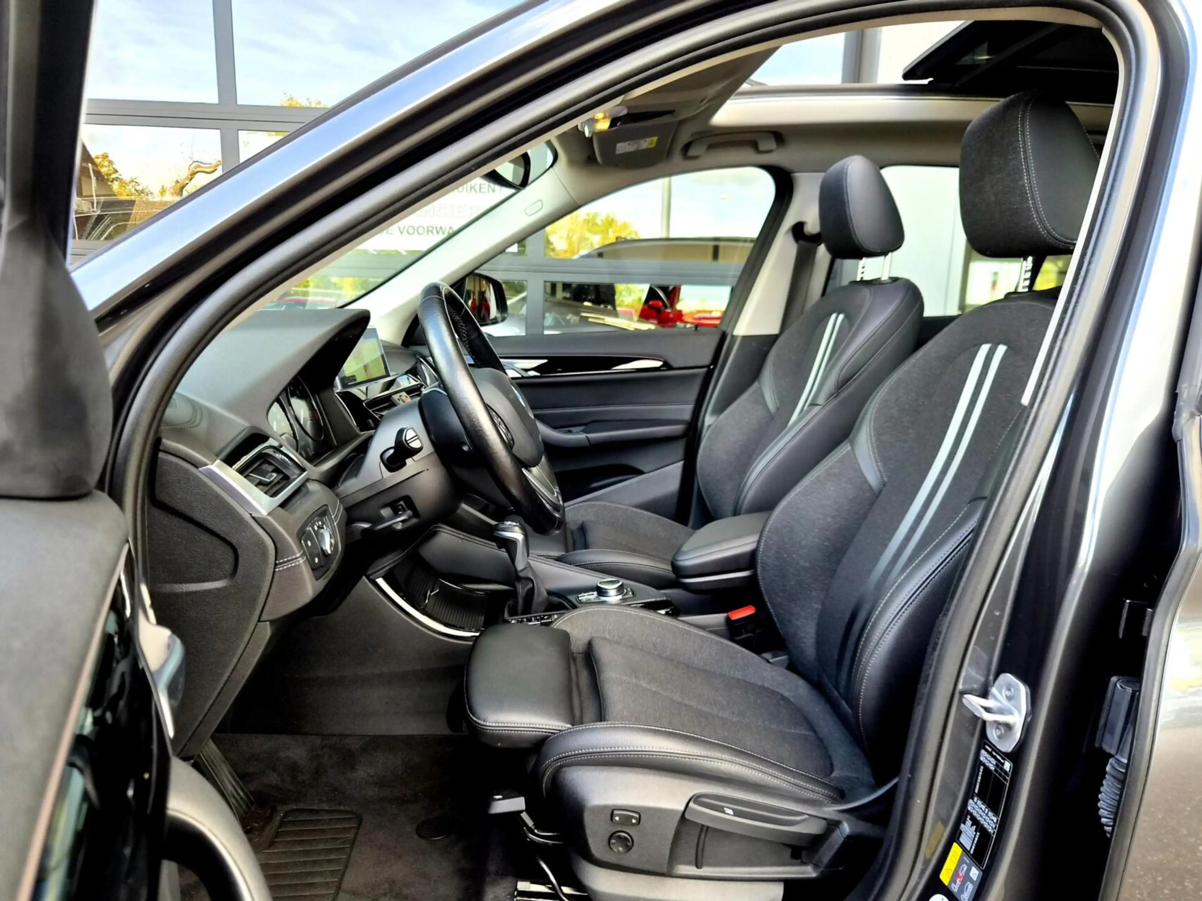 BMW X1 xDrive25e 220PK Executive Automaat |Pano|Clima|Tre — photo 4