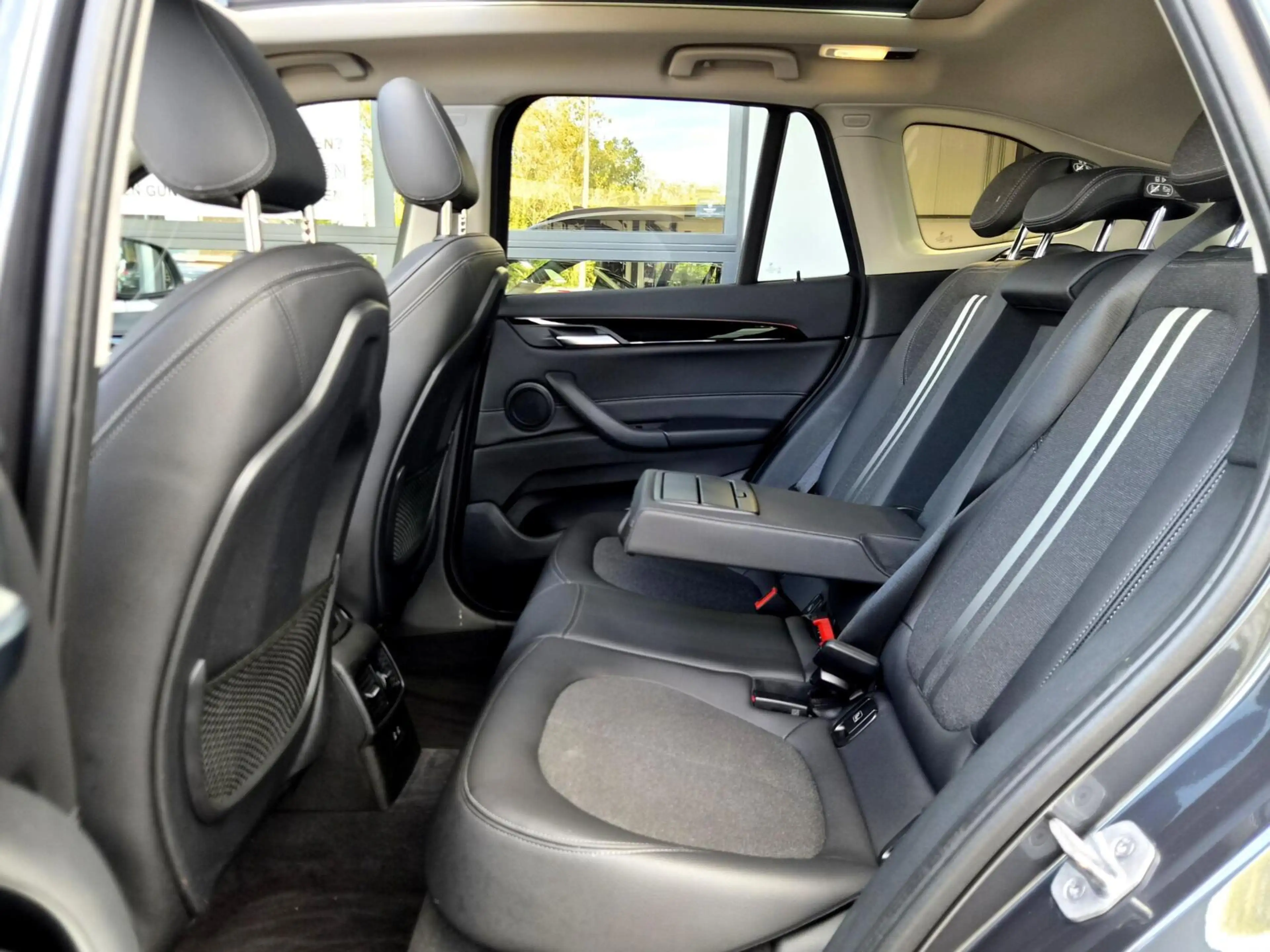 BMW X1 xDrive25e 220PK Executive Automaat |Pano|Clima|Tre — photo 5
